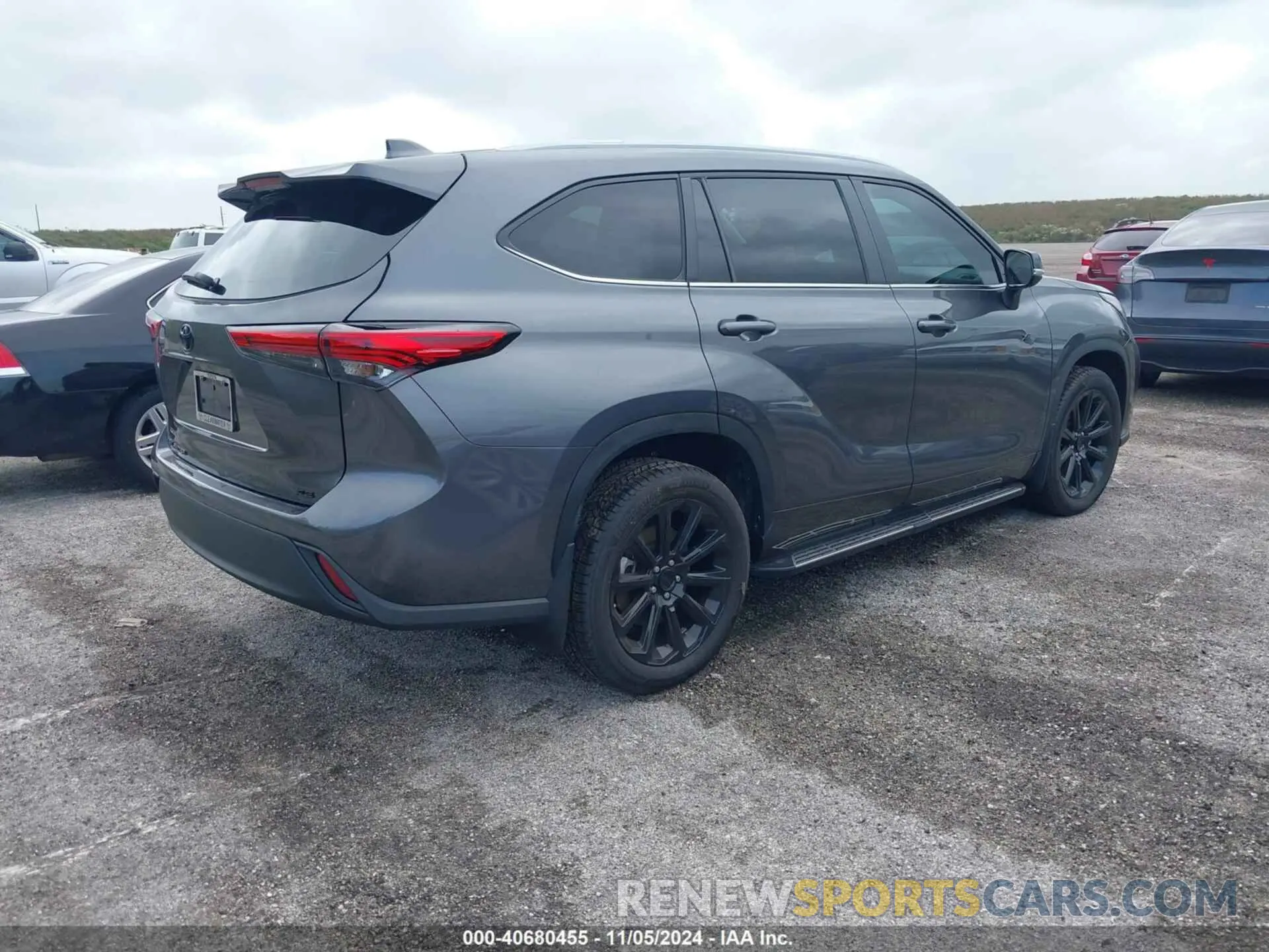 4 fotografías del automóvil dañado 5TDKDRAH2PS519435 TOYOTA HIGHLANDER 2023