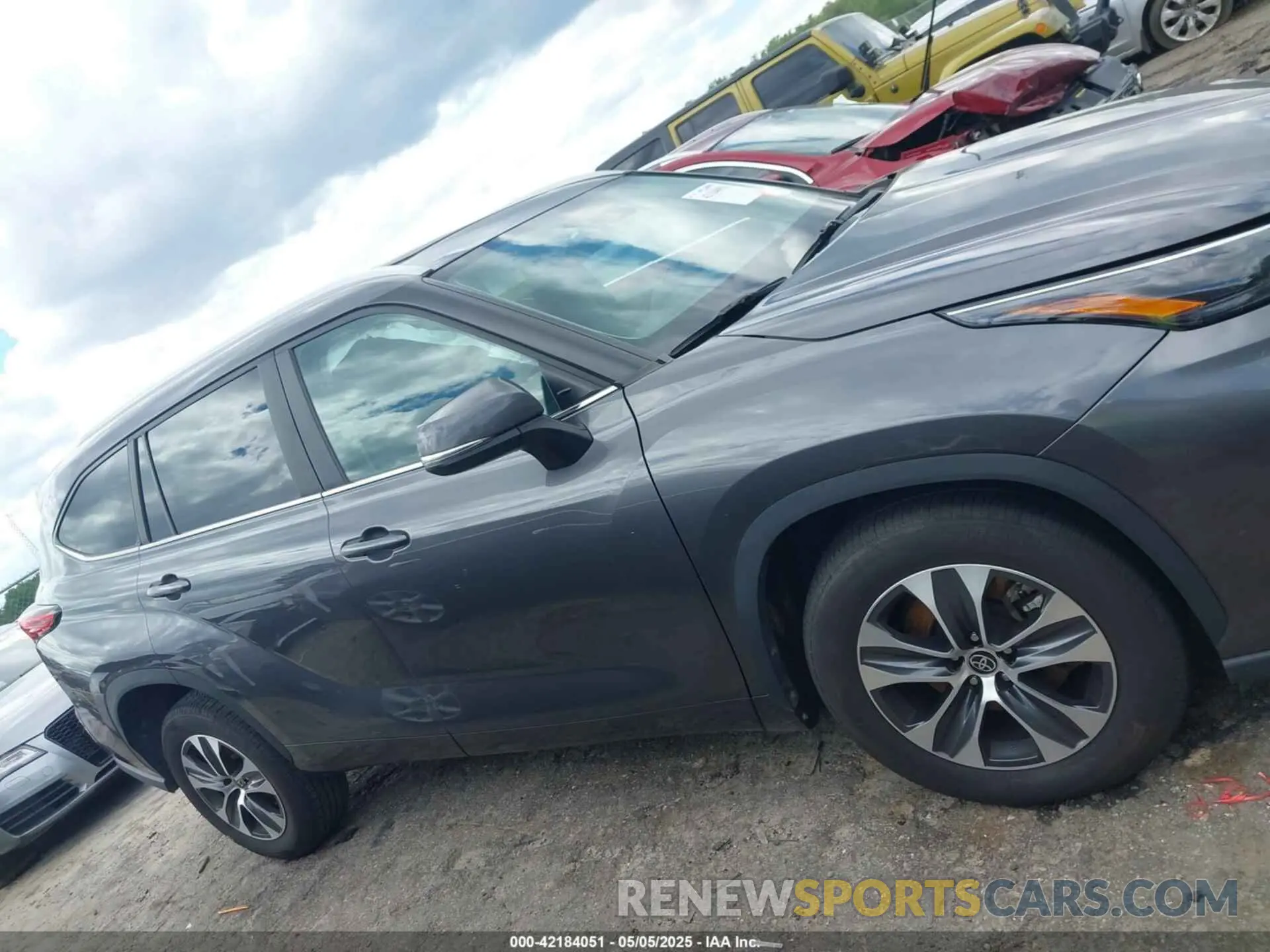 13 fotografías del automóvil dañado 5TDKDRAH3PS013161 TOYOTA HIGHLANDER 2023