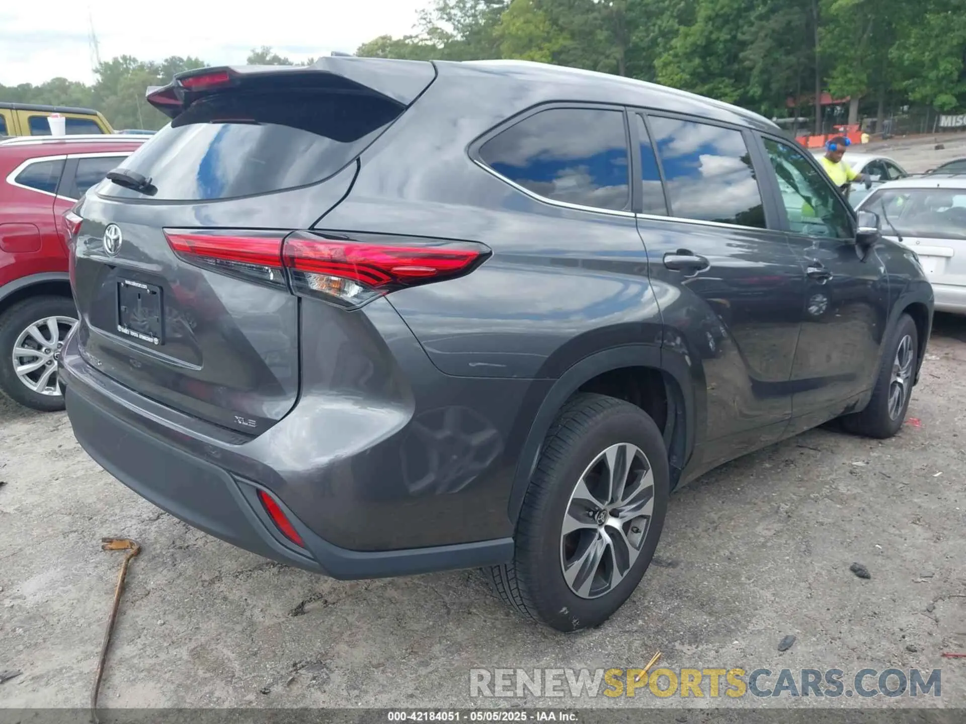 4 fotografías del automóvil dañado 5TDKDRAH3PS013161 TOYOTA HIGHLANDER 2023