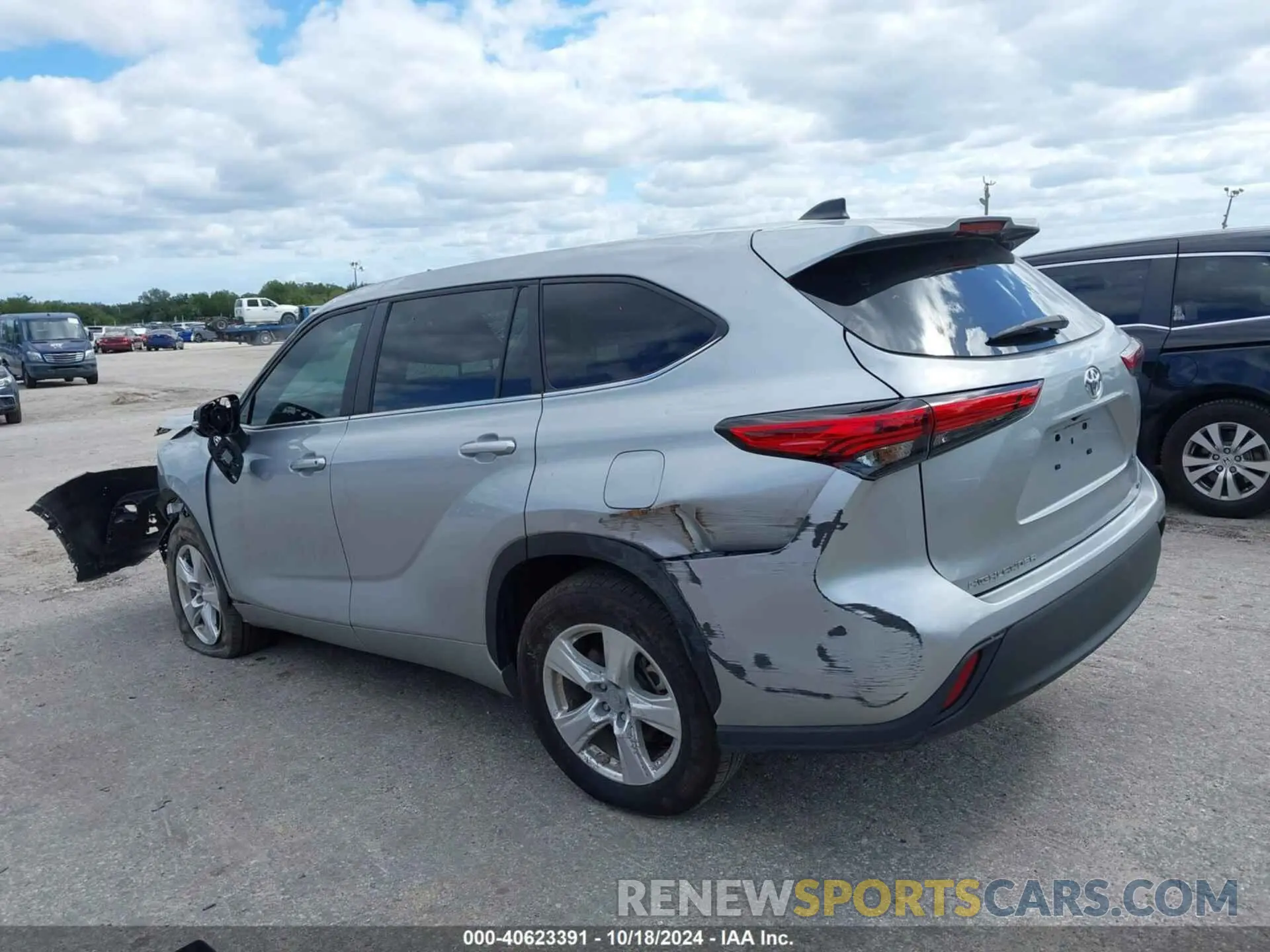 15 fotografías del automóvil dañado 5TDKDRAH3PS034110 TOYOTA HIGHLANDER 2023