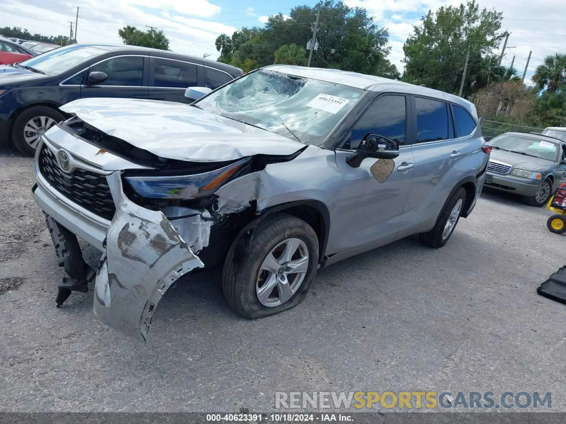 2 fotografías del automóvil dañado 5TDKDRAH3PS034110 TOYOTA HIGHLANDER 2023