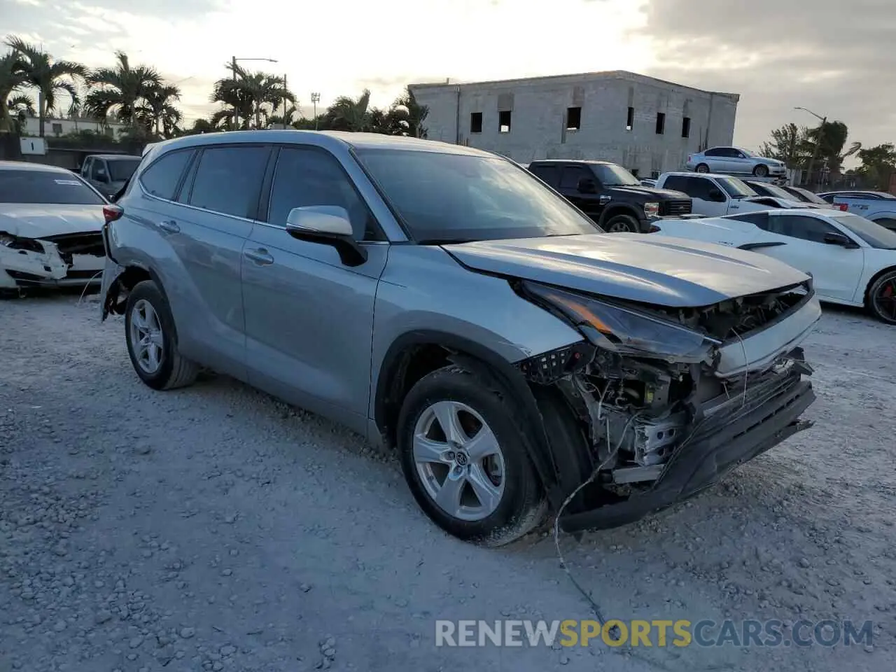 4 fotografías del automóvil dañado 5TDKDRAH3PS039131 TOYOTA HIGHLANDER 2023