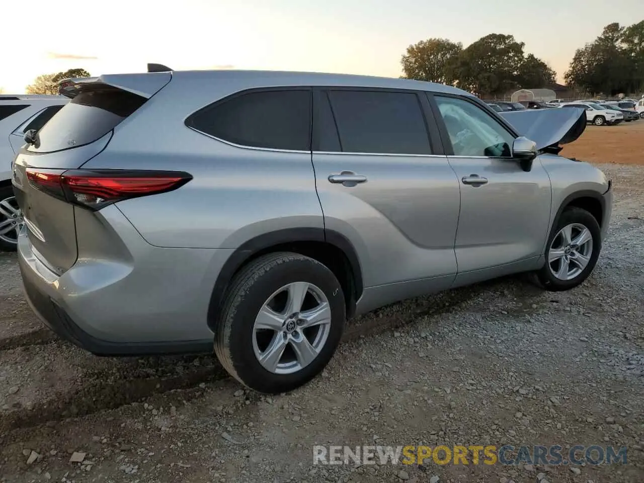 3 fotografías del automóvil dañado 5TDKDRAH3PS047147 TOYOTA HIGHLANDER 2023