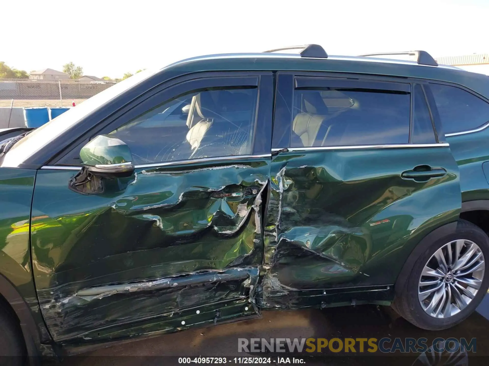 13 fotografías del automóvil dañado 5TDKDRAH3PS509402 TOYOTA HIGHLANDER 2023