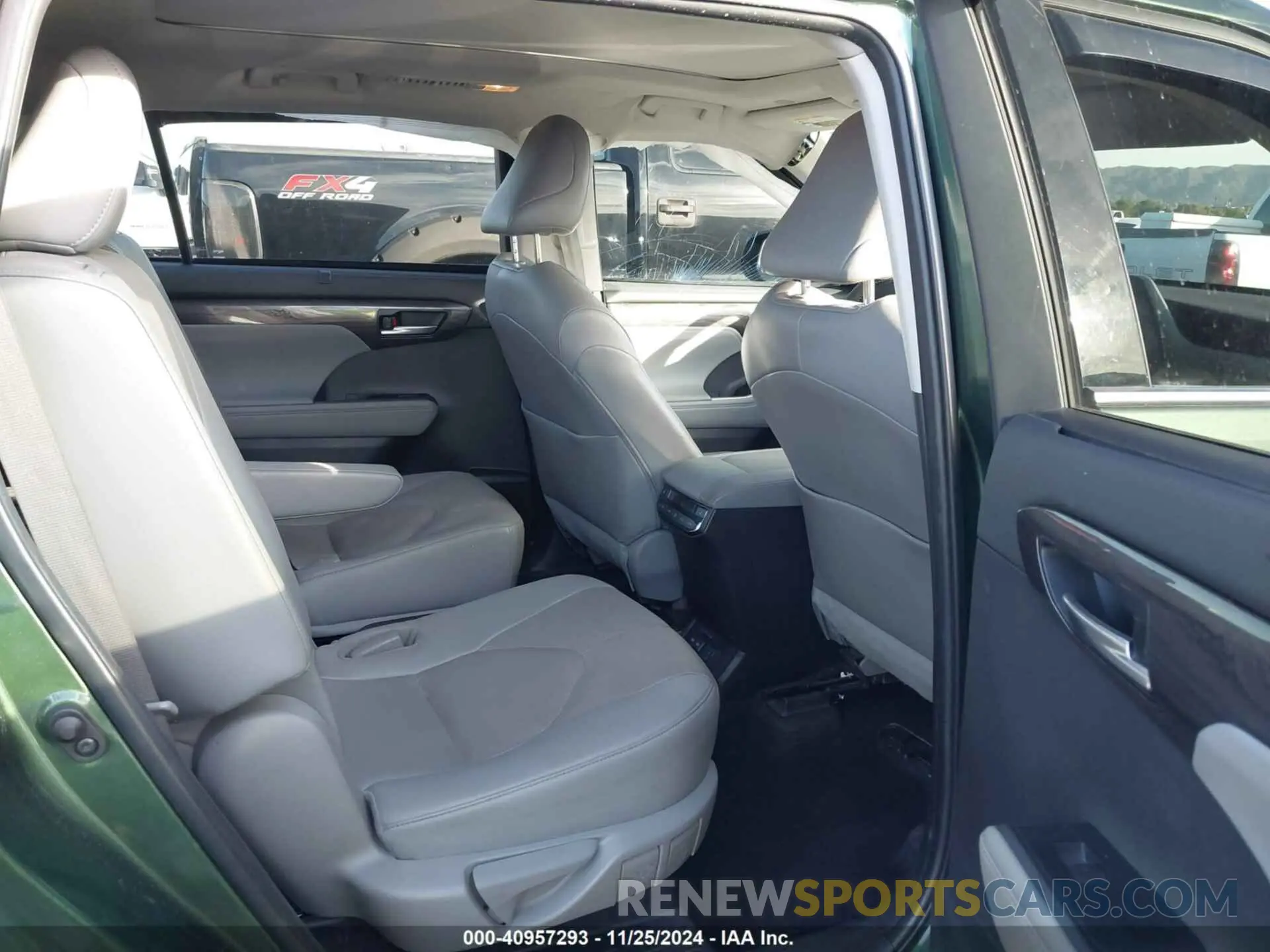 8 fotografías del automóvil dañado 5TDKDRAH3PS509402 TOYOTA HIGHLANDER 2023