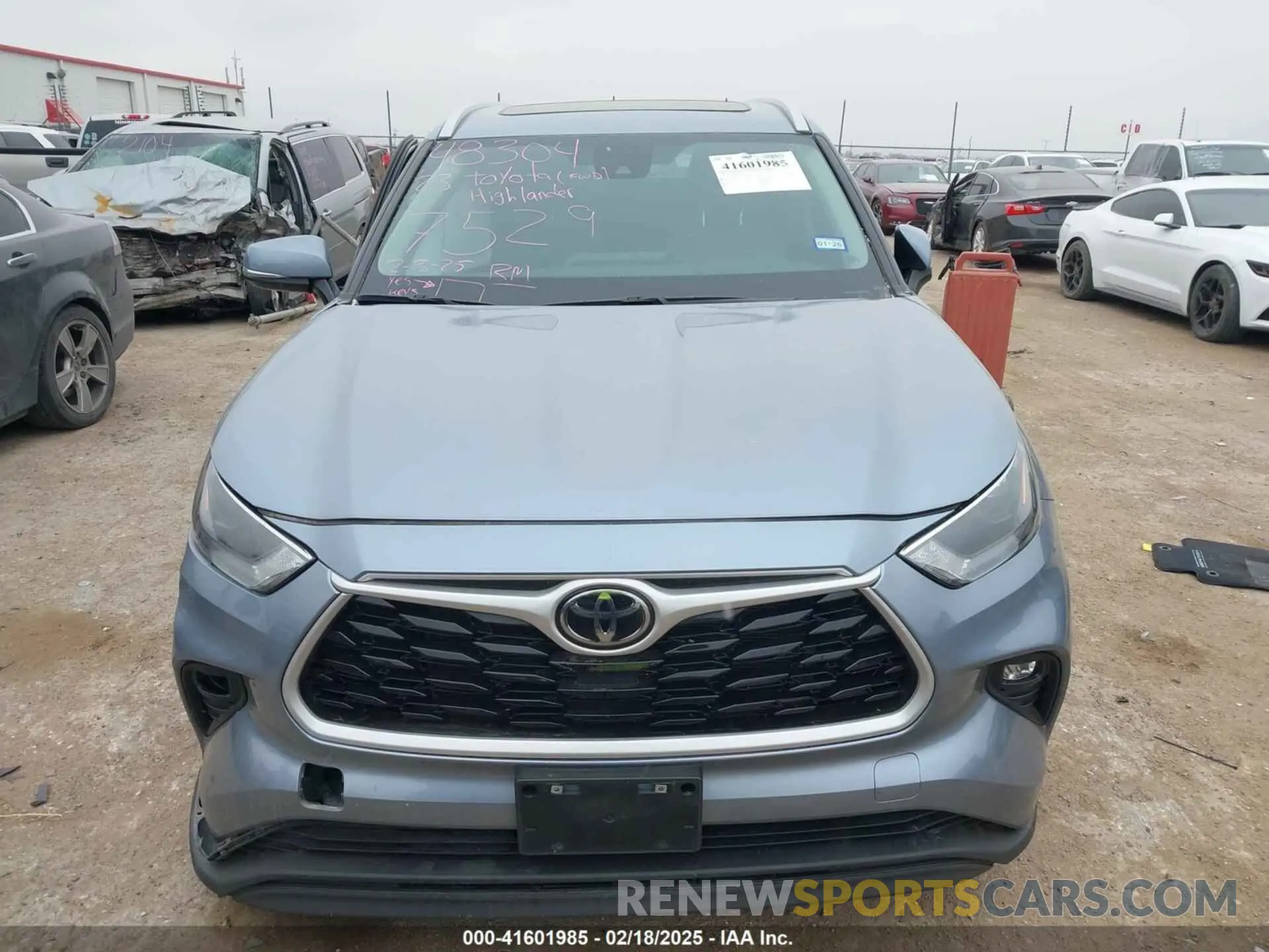 12 fotografías del automóvil dañado 5TDKDRAH4PS007529 TOYOTA HIGHLANDER 2023