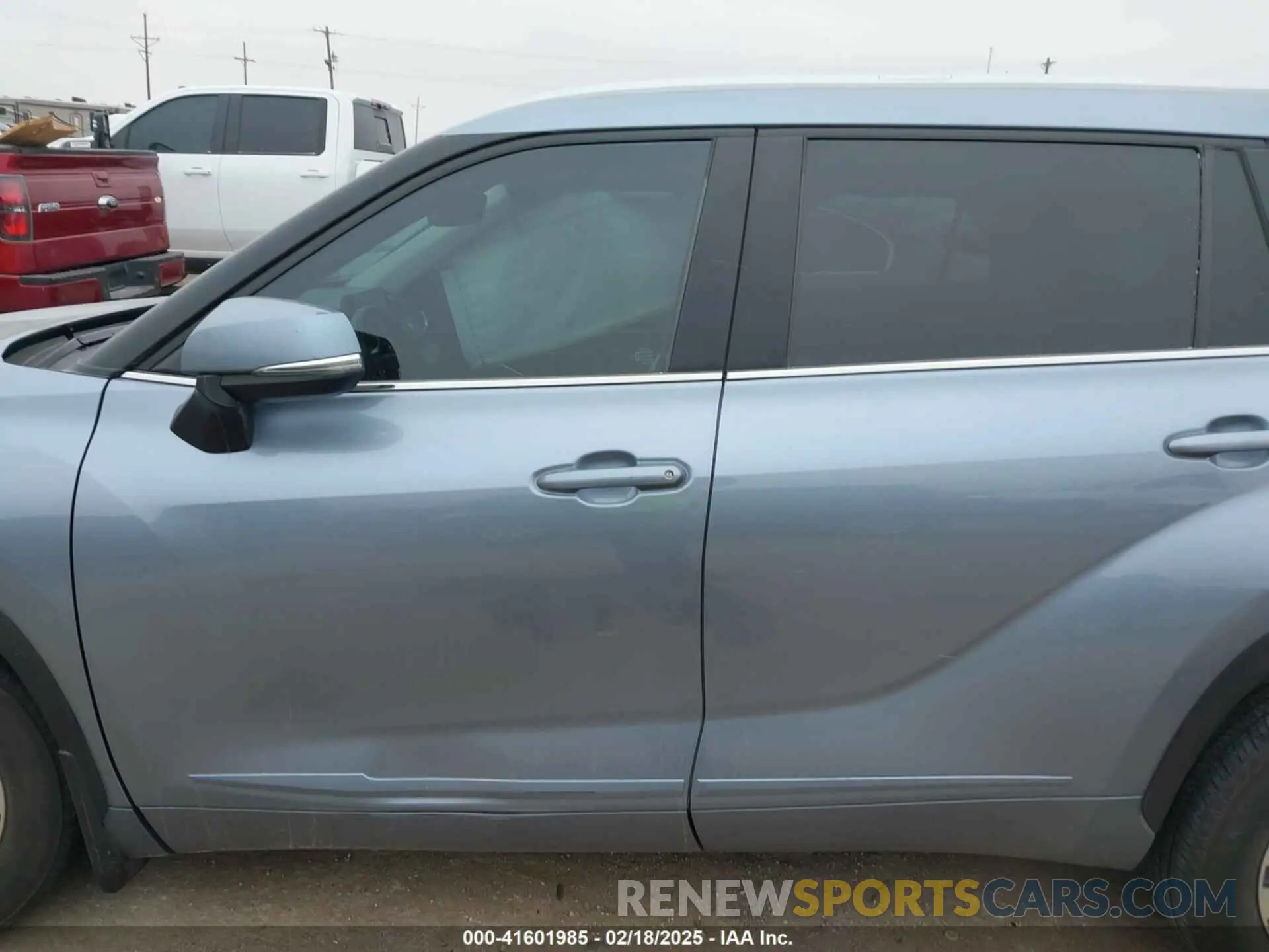 14 fotografías del automóvil dañado 5TDKDRAH4PS007529 TOYOTA HIGHLANDER 2023