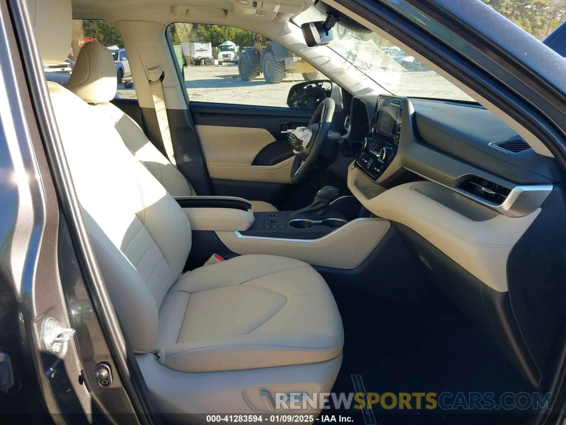 5 fotografías del automóvil dañado 5TDKDRAH4PS017218 TOYOTA HIGHLANDER 2023