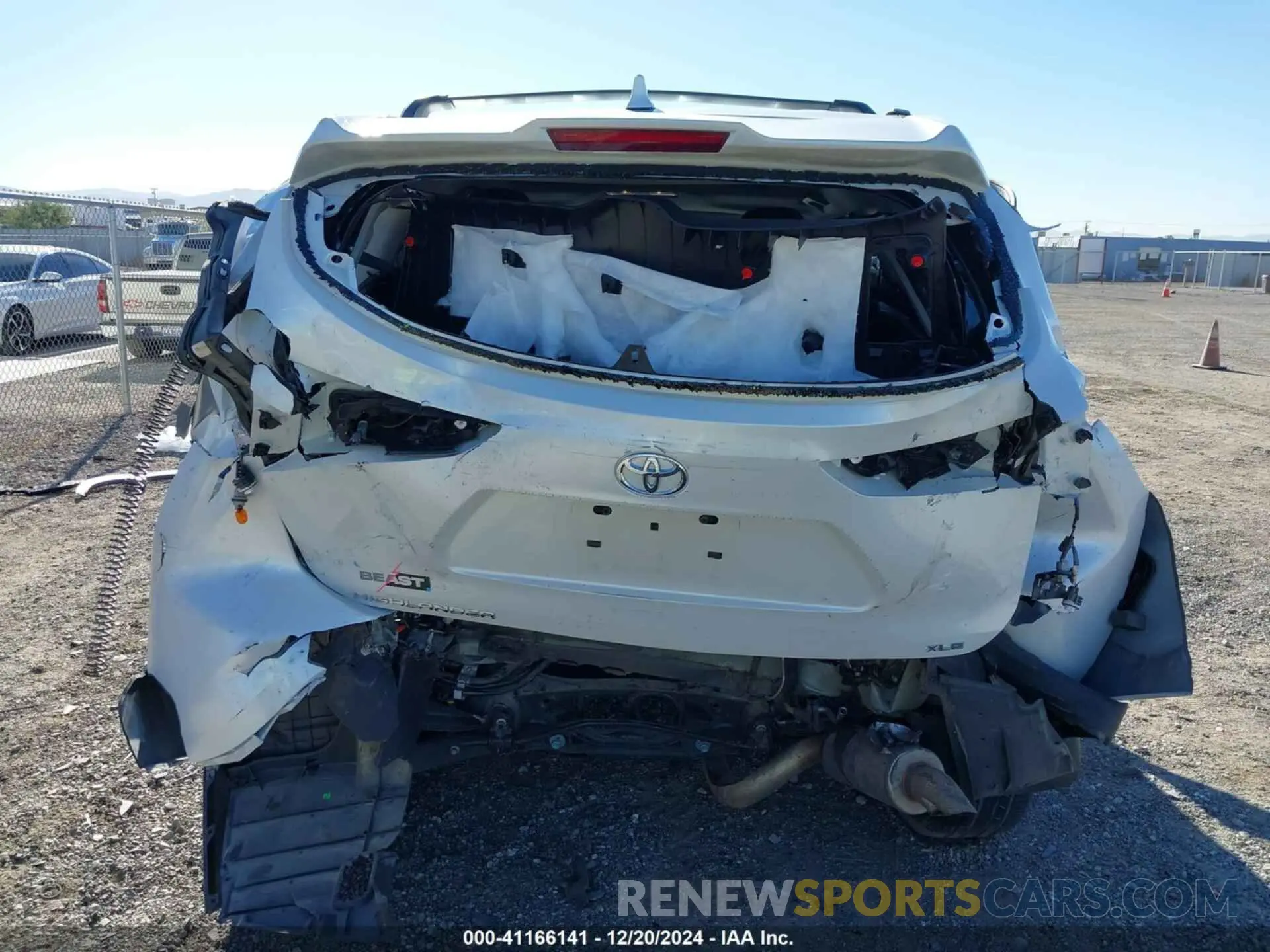 15 fotografías del automóvil dañado 5TDKDRAH4PS025609 TOYOTA HIGHLANDER 2023