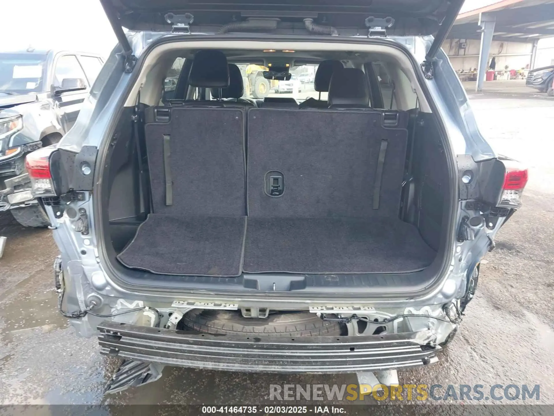 8 fotografías del automóvil dañado 5TDKDRAH4PS028204 TOYOTA HIGHLANDER 2023