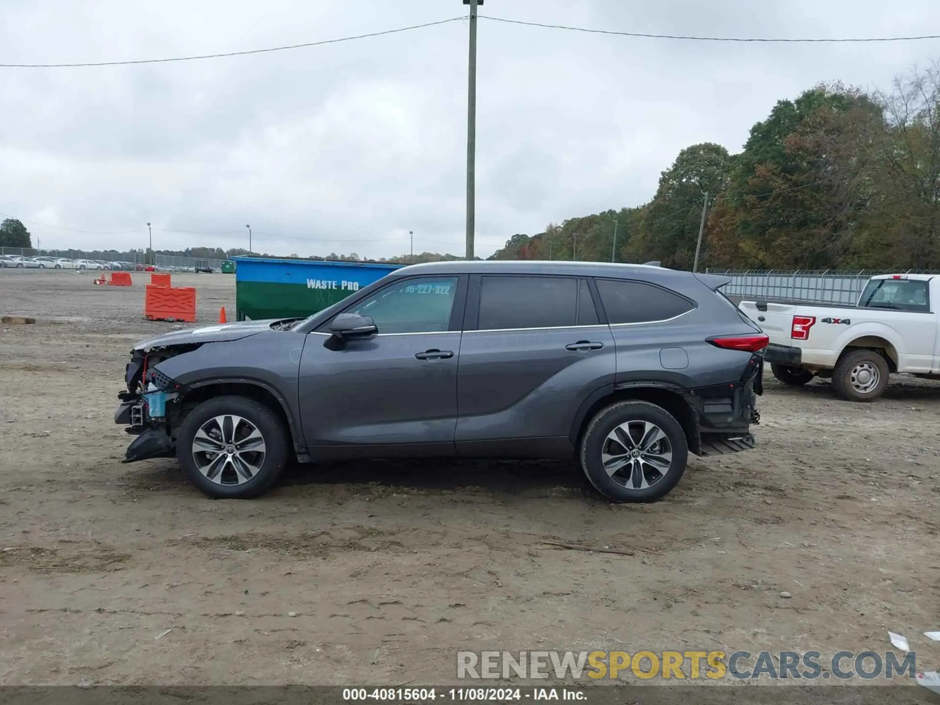 15 fotografías del automóvil dañado 5TDKDRAH5PS032214 TOYOTA HIGHLANDER 2023