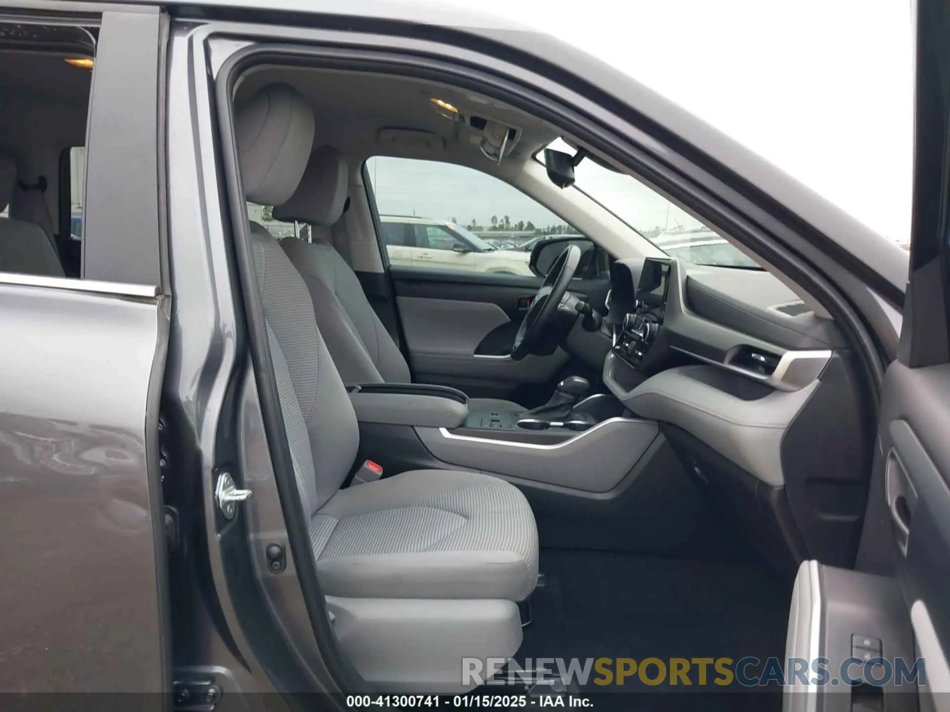 5 fotografías del automóvil dañado 5TDKDRAH5PS509207 TOYOTA HIGHLANDER 2023