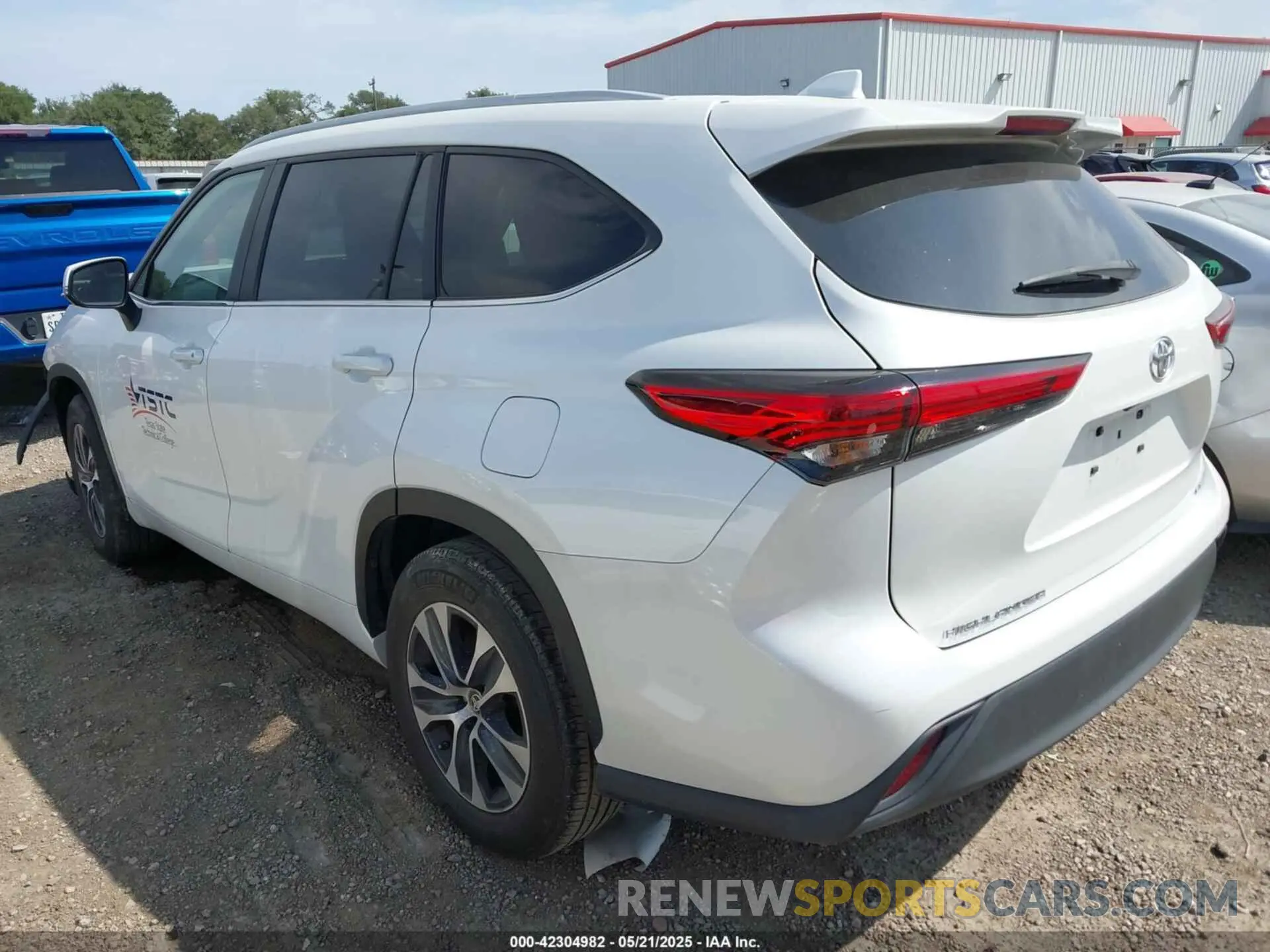 3 fotografías del automóvil dañado 5TDKDRAH6PS007743 TOYOTA HIGHLANDER 2023
