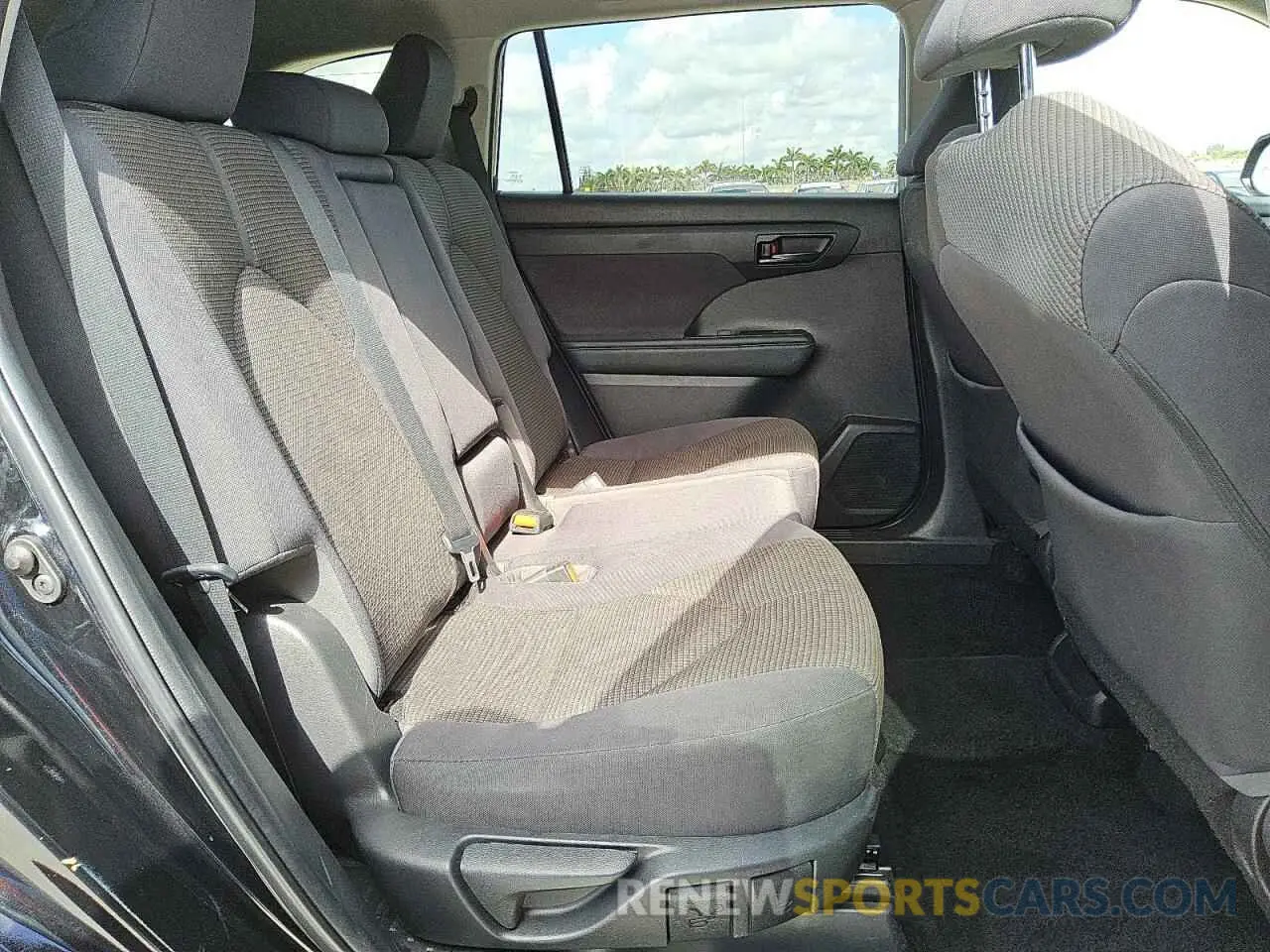 11 fotografías del automóvil dañado 5TDKDRAH6PS501987 TOYOTA HIGHLANDER 2023
