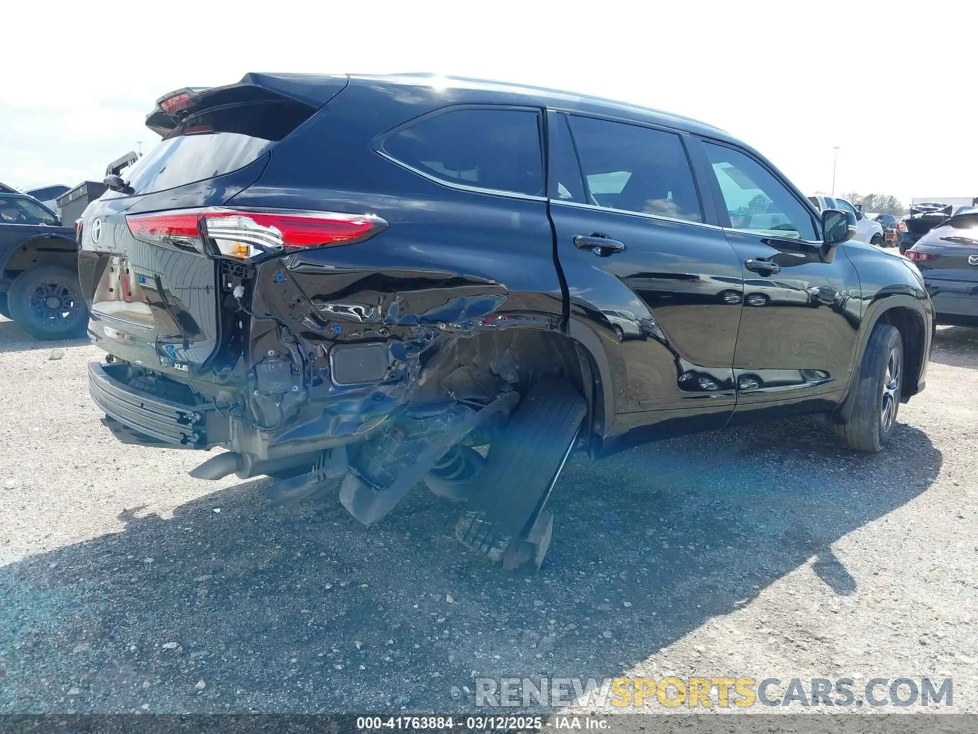 4 fotografías del automóvil dañado 5TDKDRAH7PS003300 TOYOTA HIGHLANDER 2023