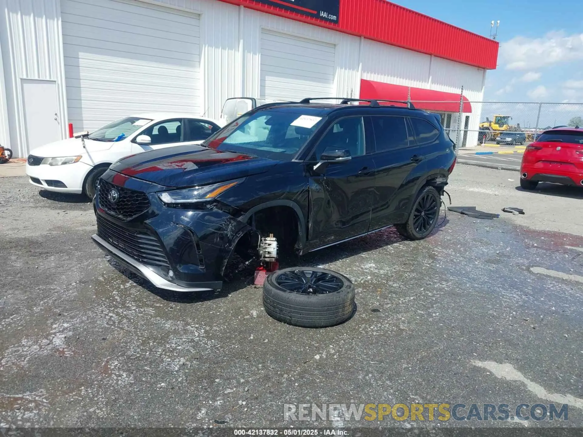 2 fotografías del automóvil dañado 5TDKDRAH7PS020856 TOYOTA HIGHLANDER 2023