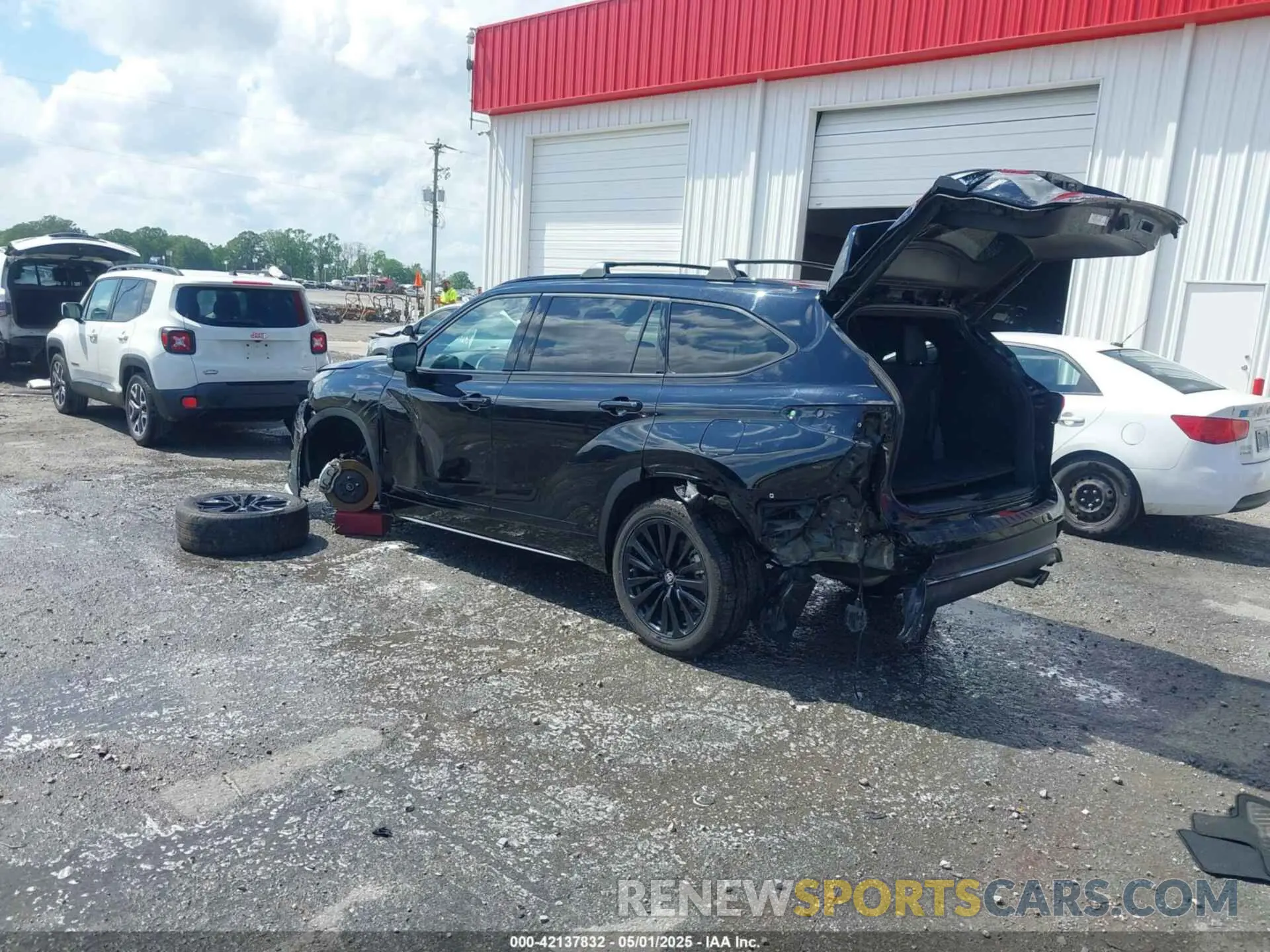 3 fotografías del automóvil dañado 5TDKDRAH7PS020856 TOYOTA HIGHLANDER 2023