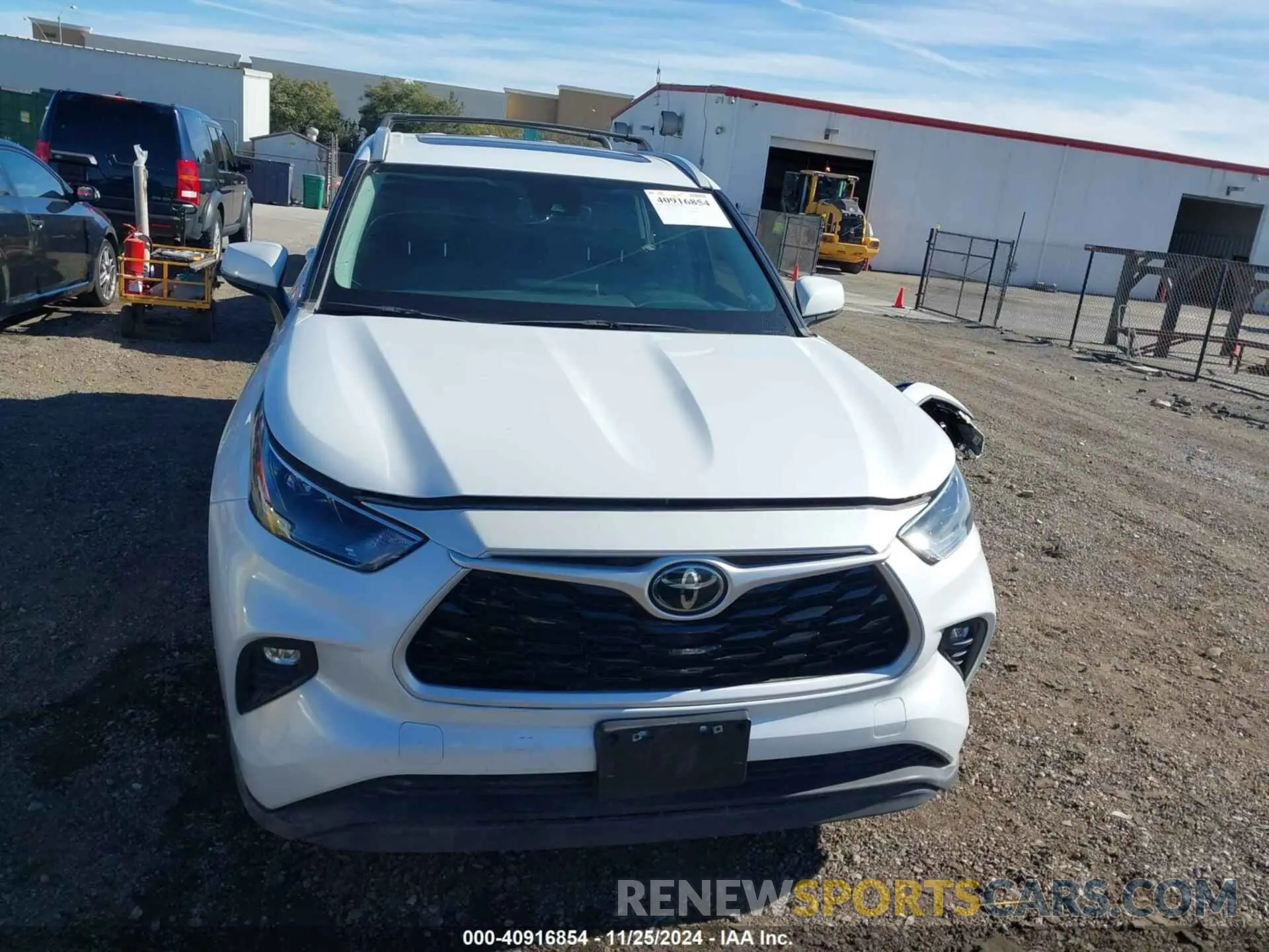 11 fotografías del automóvil dañado 5TDKDRAH7PS035681 TOYOTA HIGHLANDER 2023