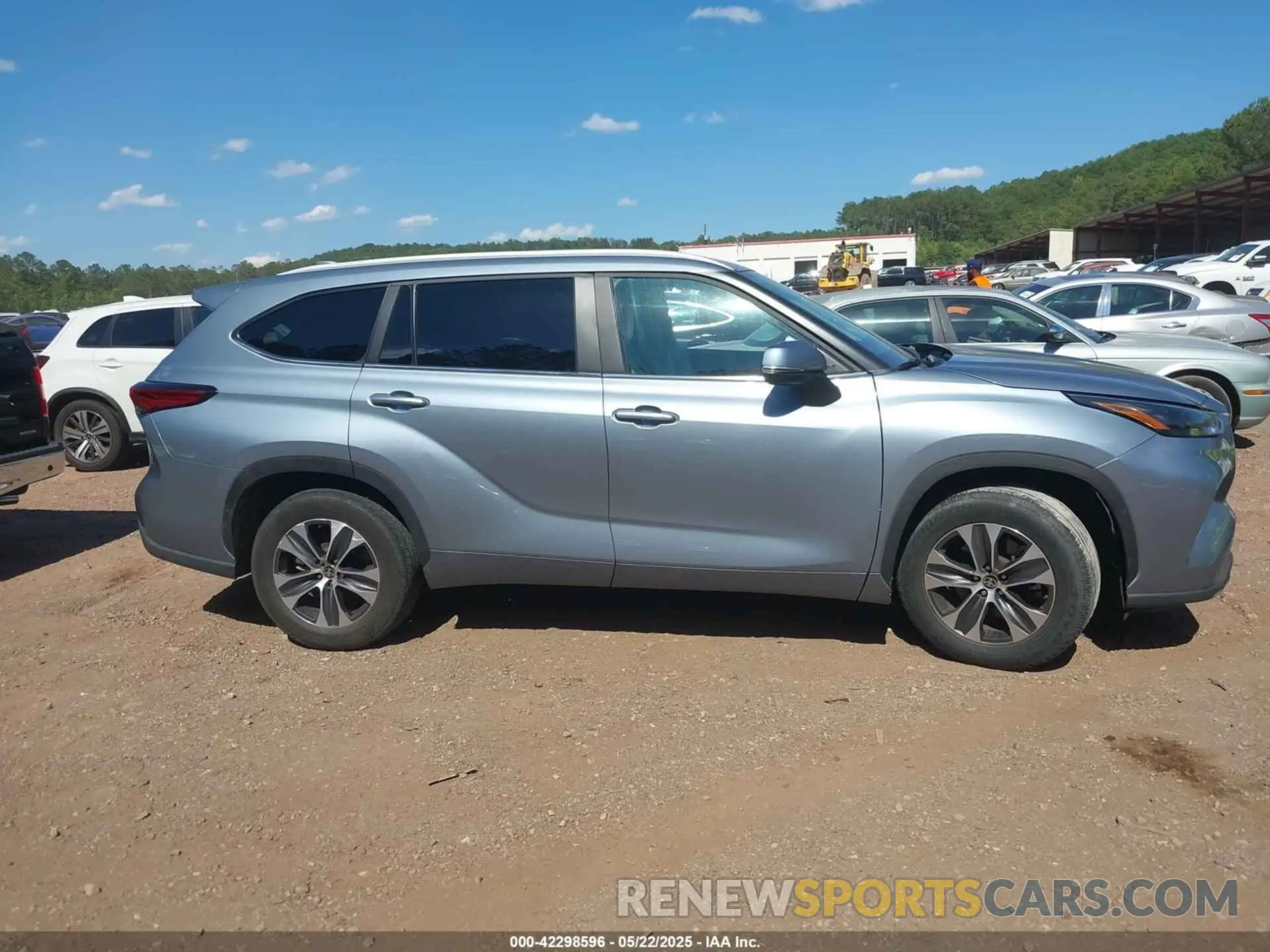 13 fotografías del automóvil dañado 5TDKDRAH7PS038449 TOYOTA HIGHLANDER 2023