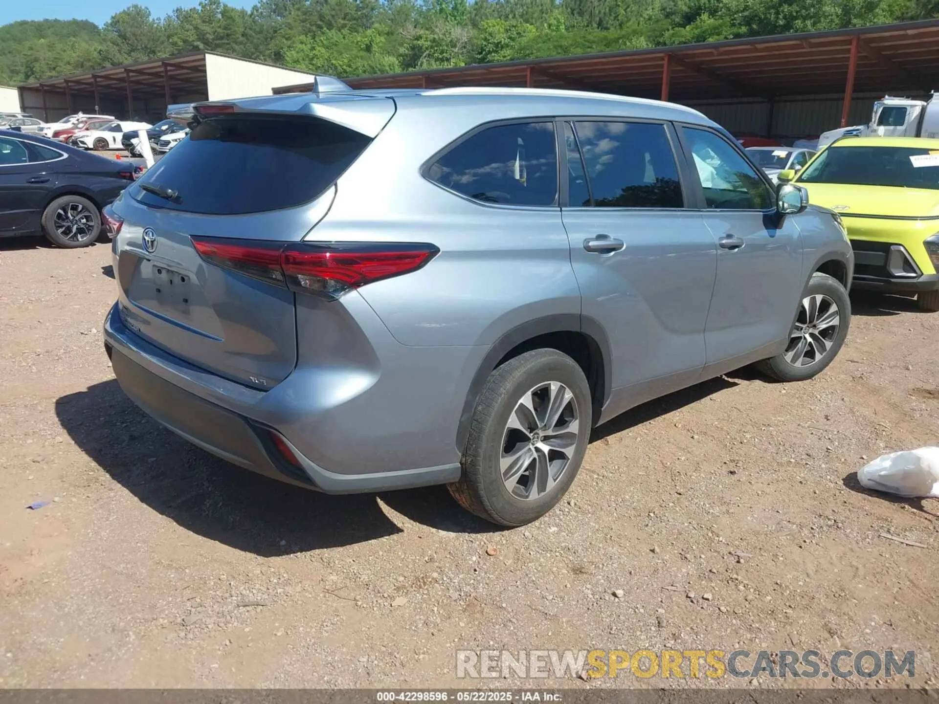 4 fotografías del automóvil dañado 5TDKDRAH7PS038449 TOYOTA HIGHLANDER 2023