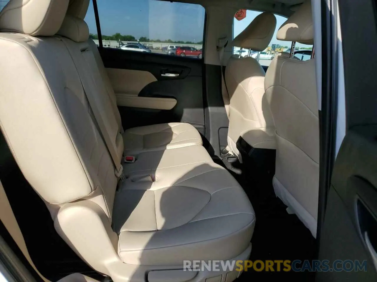 11 fotografías del automóvil dañado 5TDKDRAH7PS039200 TOYOTA HIGHLANDER 2023