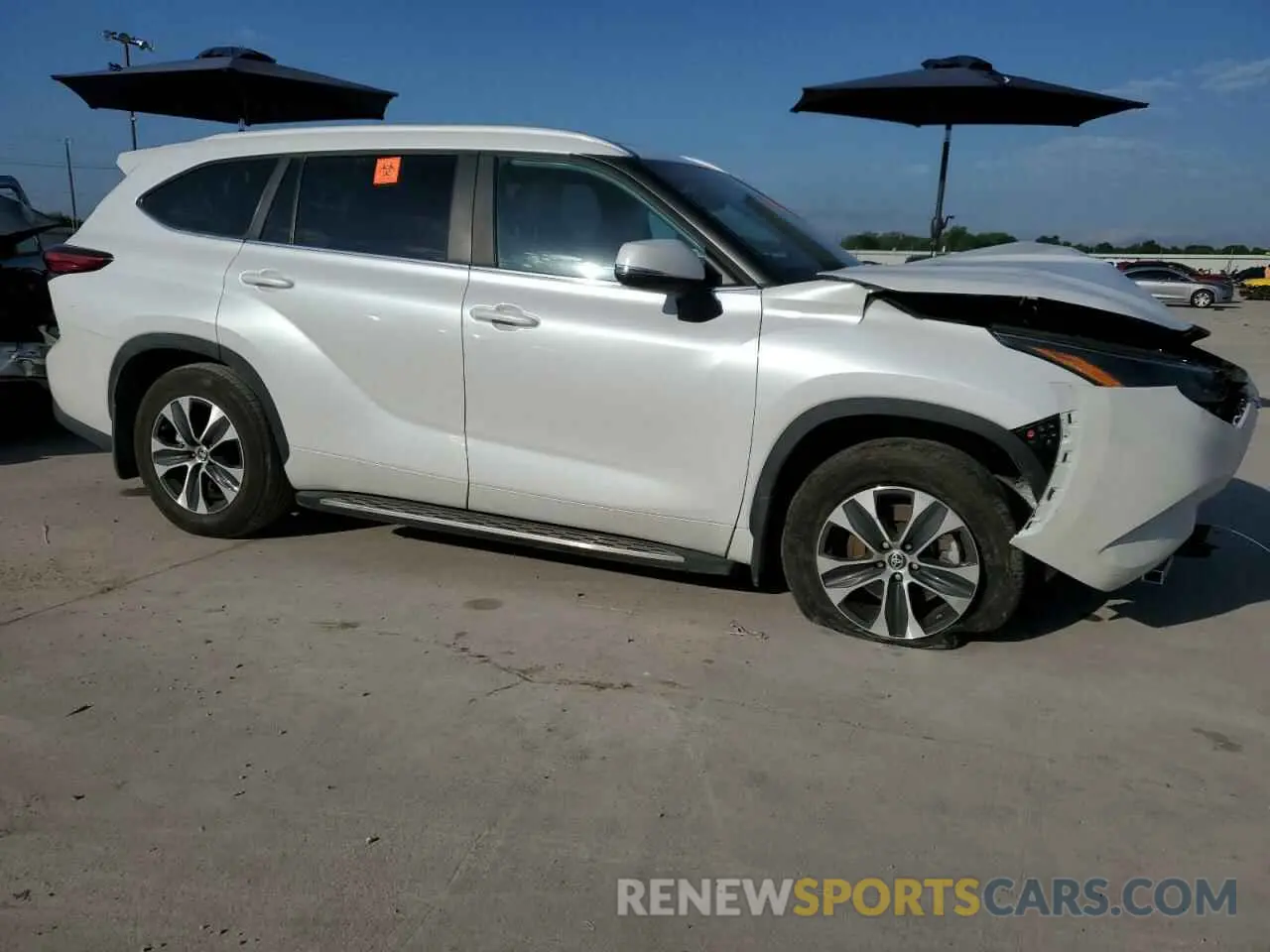 4 fotografías del automóvil dañado 5TDKDRAH7PS039200 TOYOTA HIGHLANDER 2023