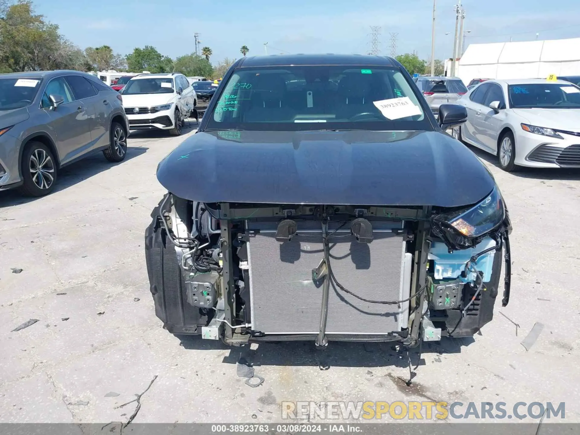13 fotografías del automóvil dañado 5TDKDRAH7PS046647 TOYOTA HIGHLANDER 2023