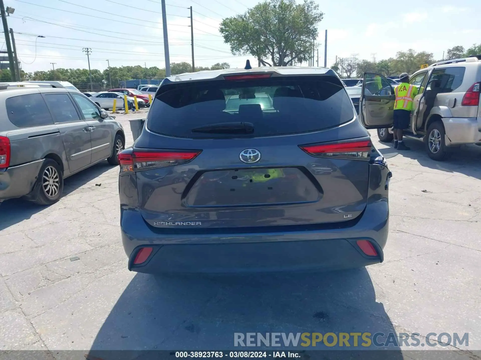 17 fotografías del automóvil dañado 5TDKDRAH7PS046647 TOYOTA HIGHLANDER 2023
