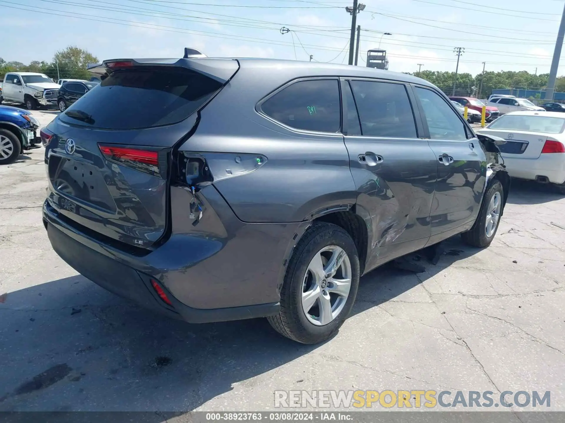 4 fotografías del automóvil dañado 5TDKDRAH7PS046647 TOYOTA HIGHLANDER 2023