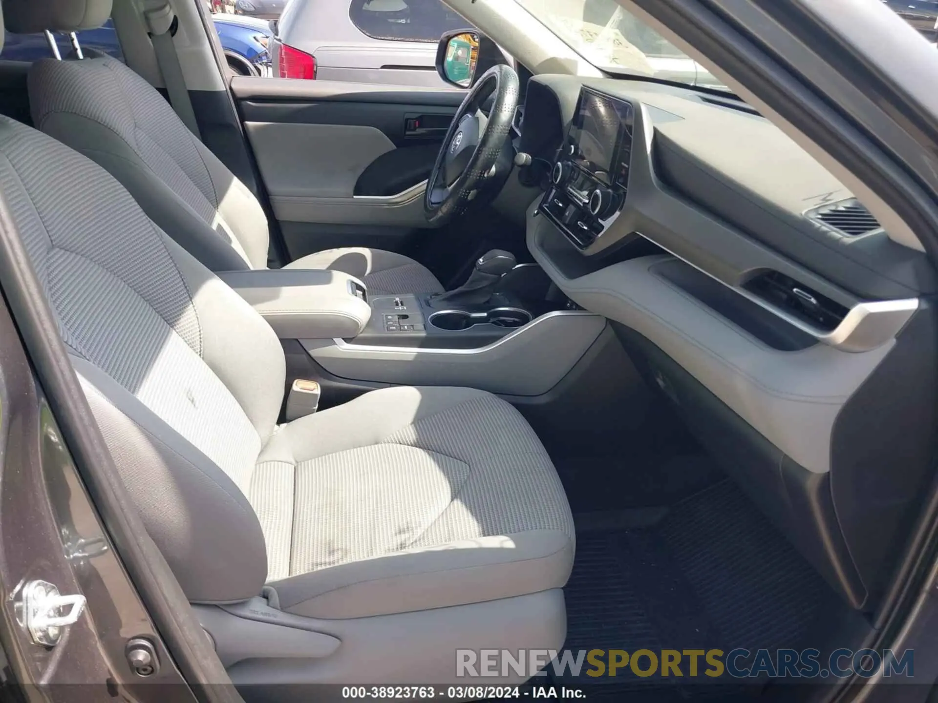 5 fotografías del automóvil dañado 5TDKDRAH7PS046647 TOYOTA HIGHLANDER 2023