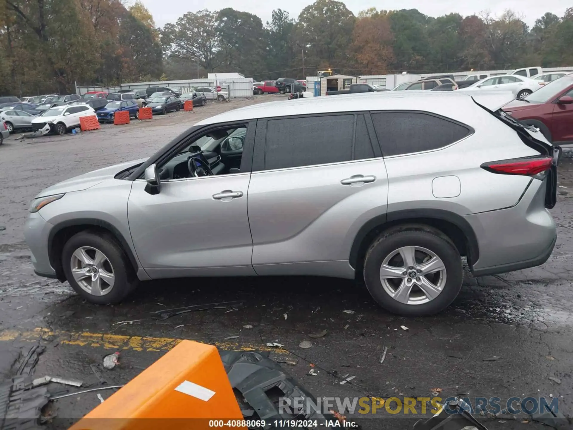 14 fotografías del automóvil dañado 5TDKDRAH7PS504171 TOYOTA HIGHLANDER 2023