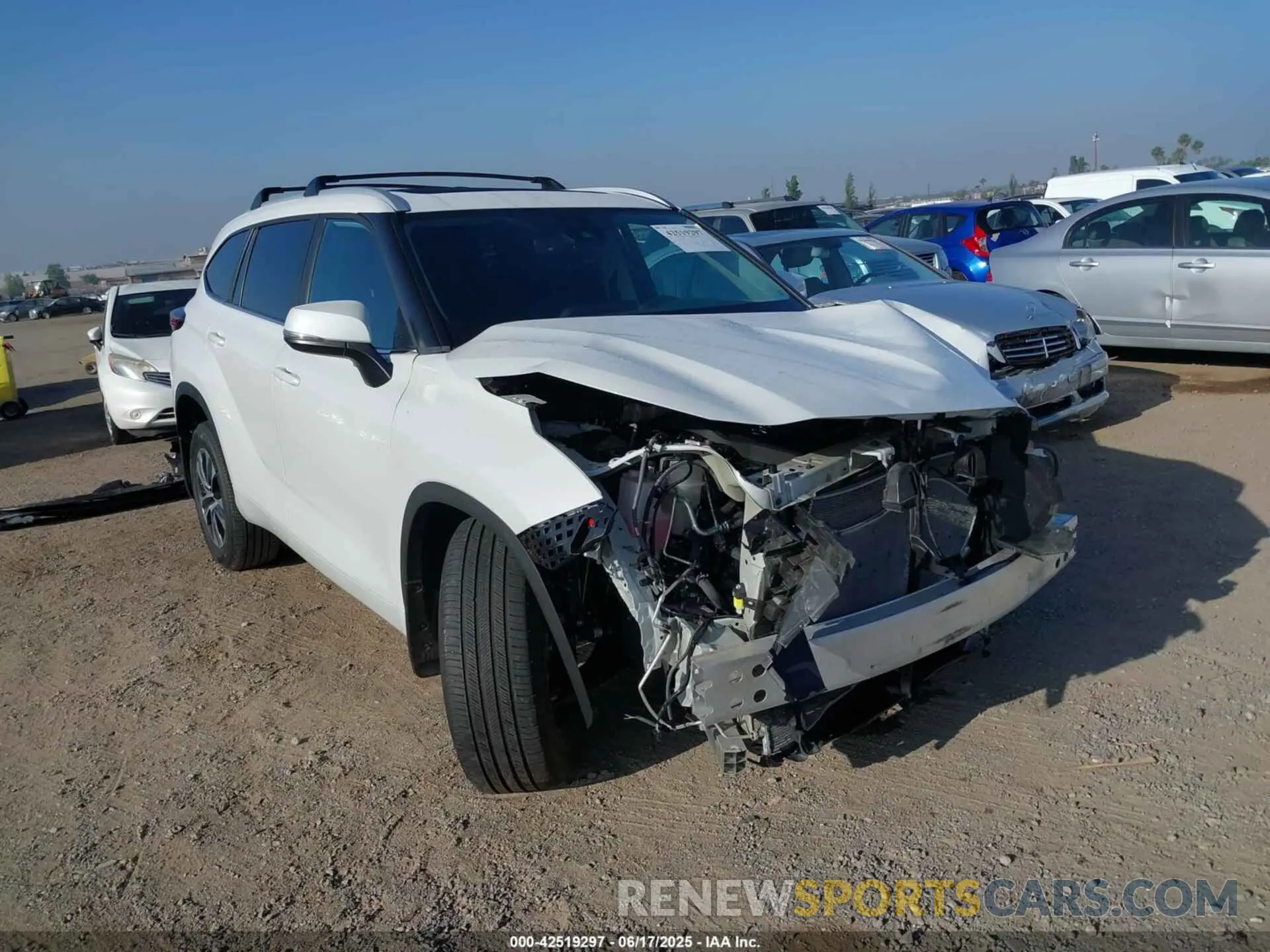 1 fotografías del automóvil dañado 5TDKDRAH7PS519611 TOYOTA HIGHLANDER 2023