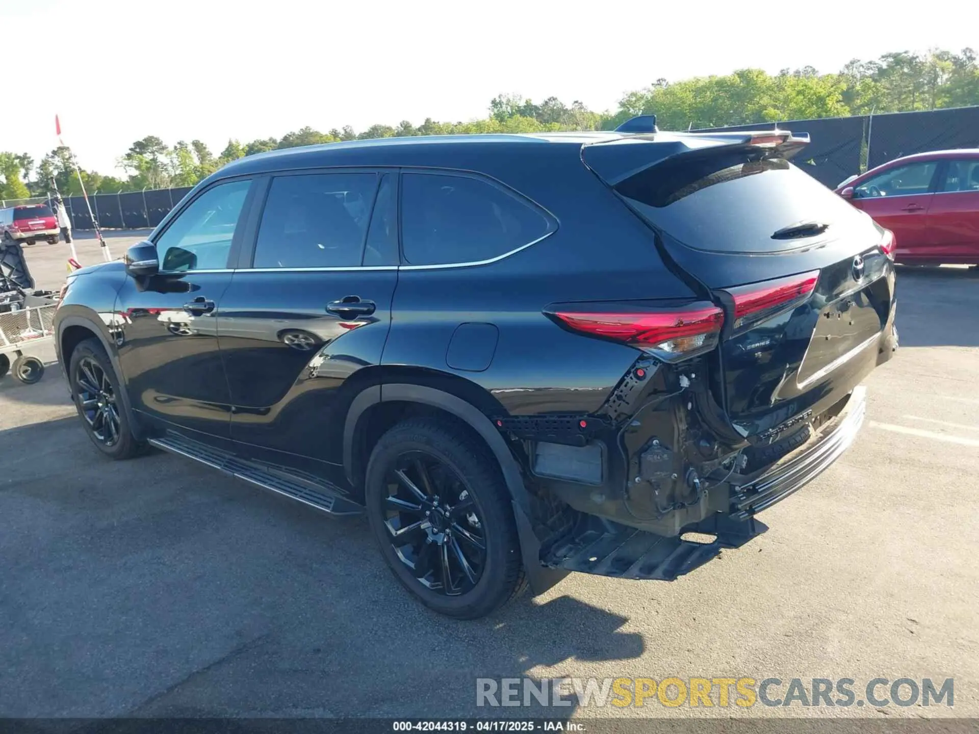 3 fotografías del automóvil dañado 5TDKDRAH7PS525179 TOYOTA HIGHLANDER 2023