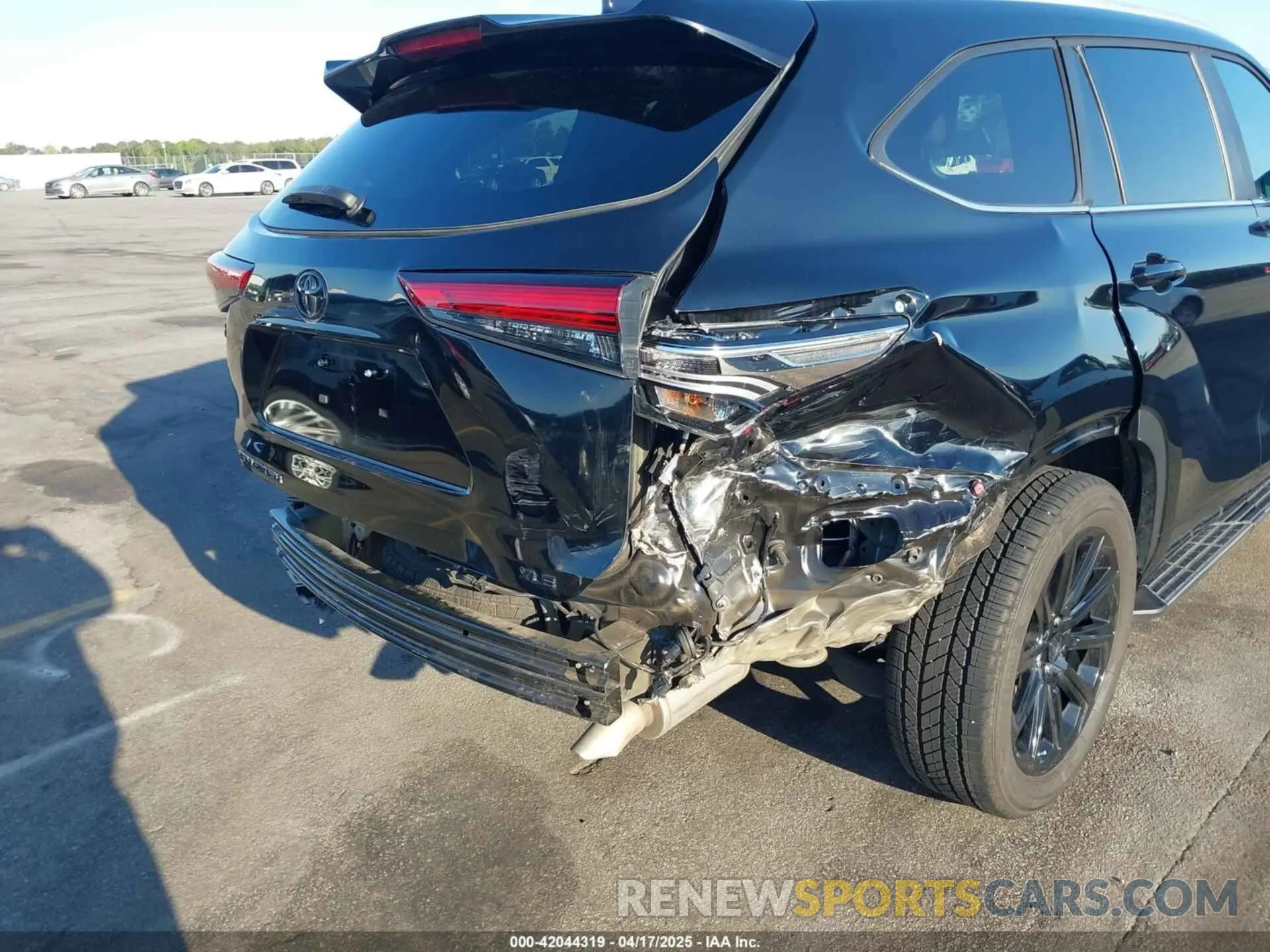 6 fotografías del automóvil dañado 5TDKDRAH7PS525179 TOYOTA HIGHLANDER 2023