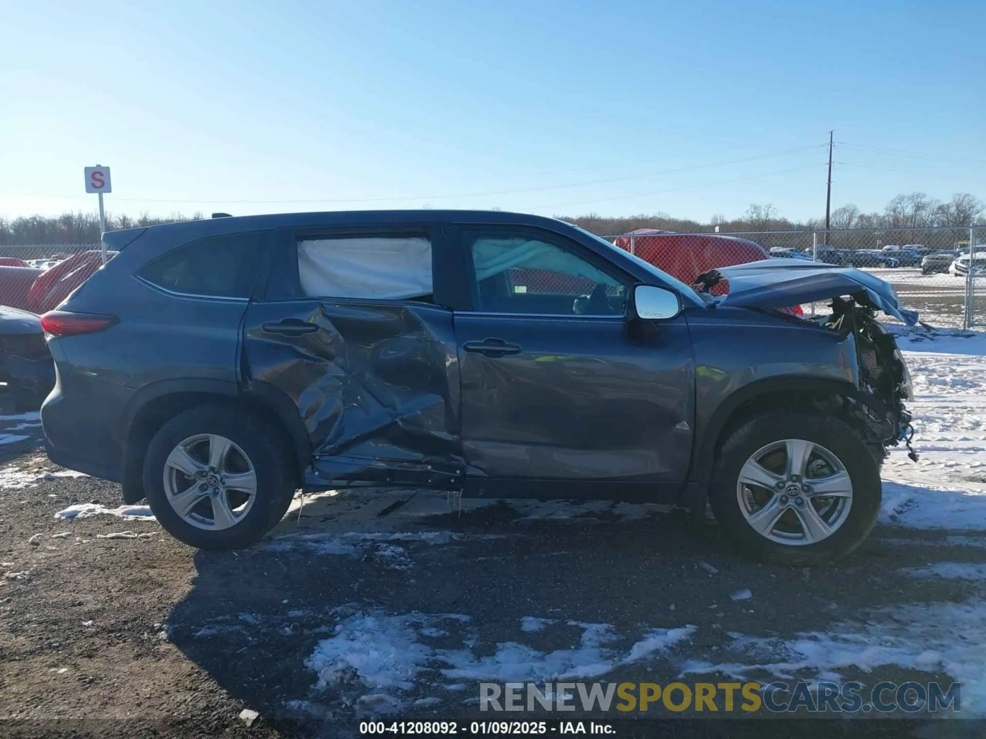 13 fotografías del automóvil dañado 5TDKDRAH7PS526400 TOYOTA HIGHLANDER 2023