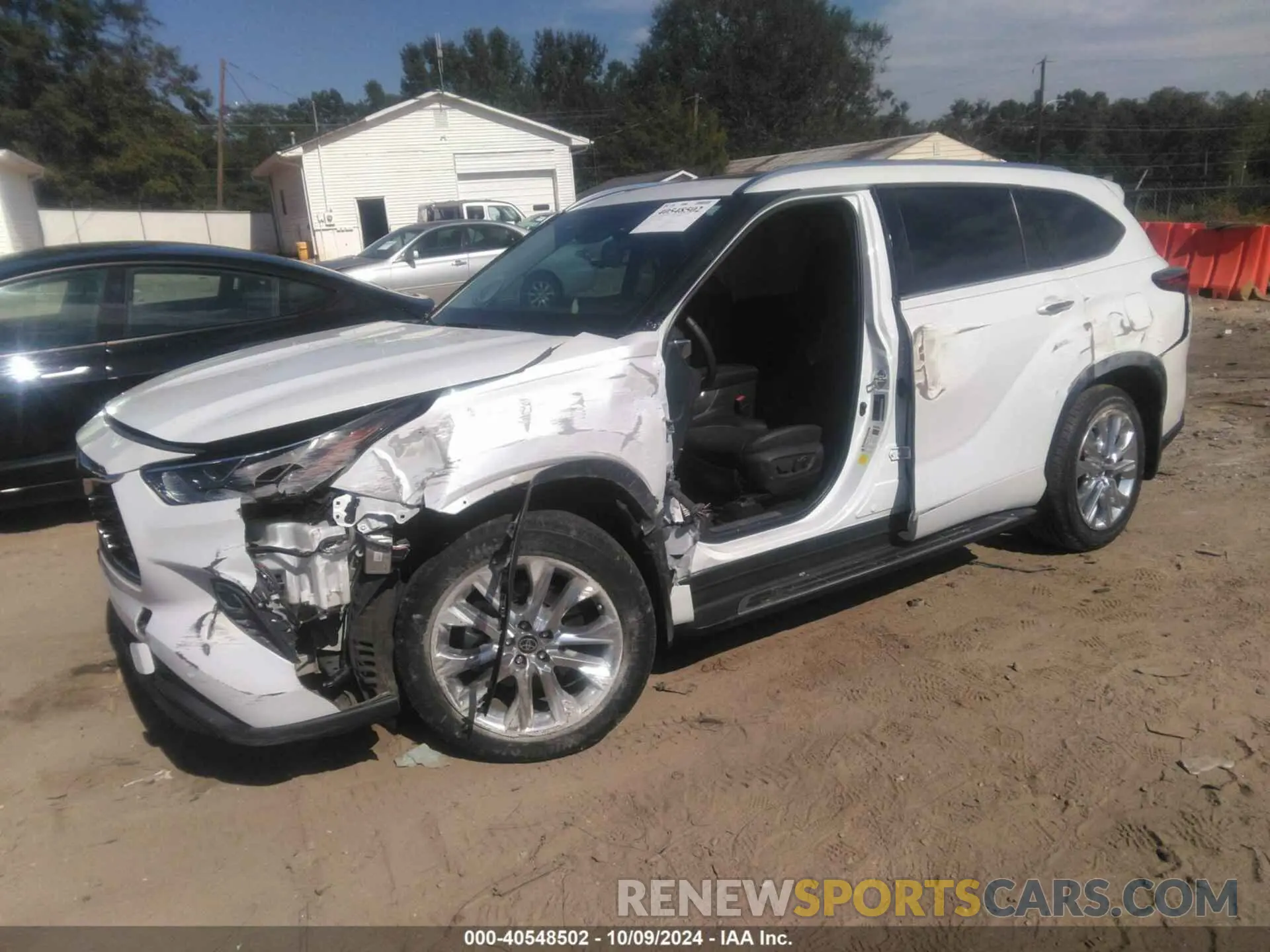 2 fotografías del automóvil dañado 5TDKDRAH8PS006884 TOYOTA HIGHLANDER 2023
