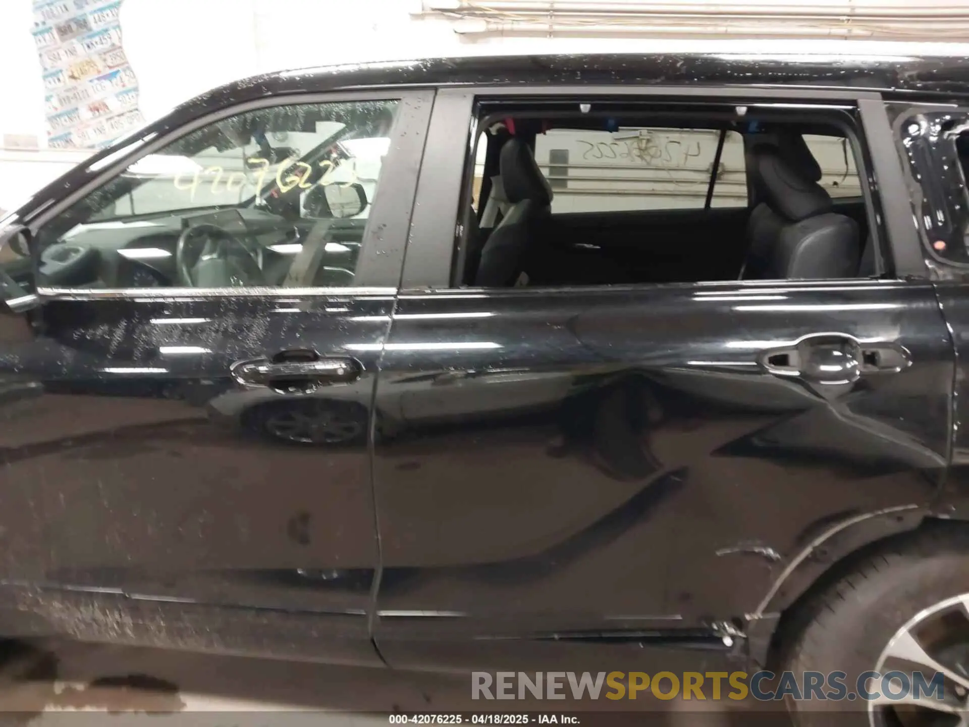15 fotografías del automóvil dañado 5TDKDRAH8PS020610 TOYOTA HIGHLANDER 2023