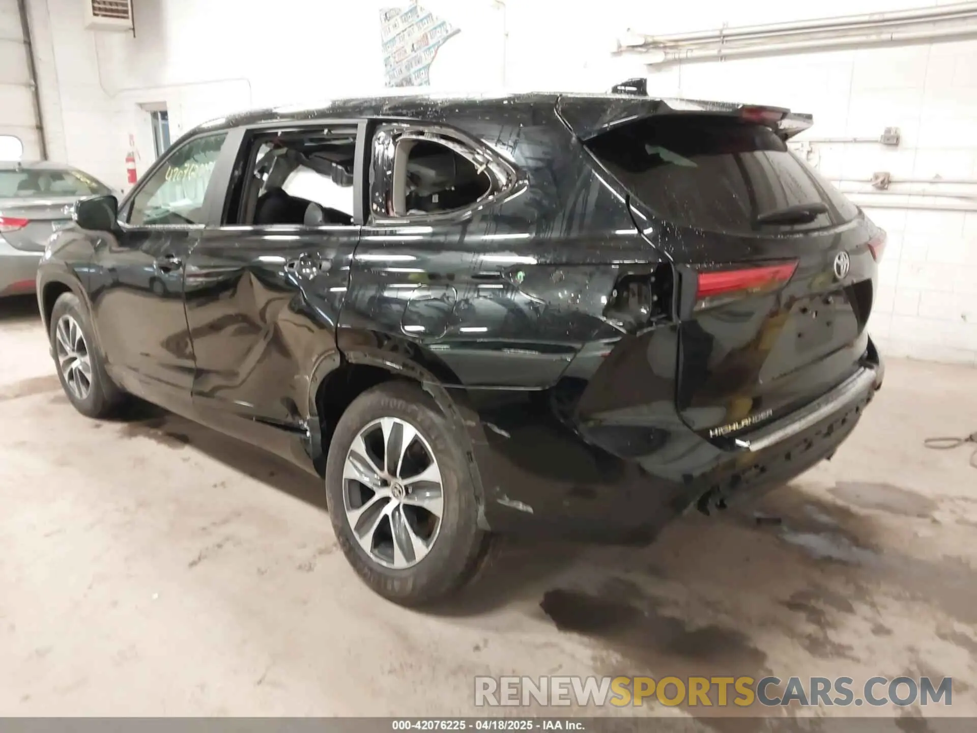 6 fotografías del automóvil dañado 5TDKDRAH8PS020610 TOYOTA HIGHLANDER 2023