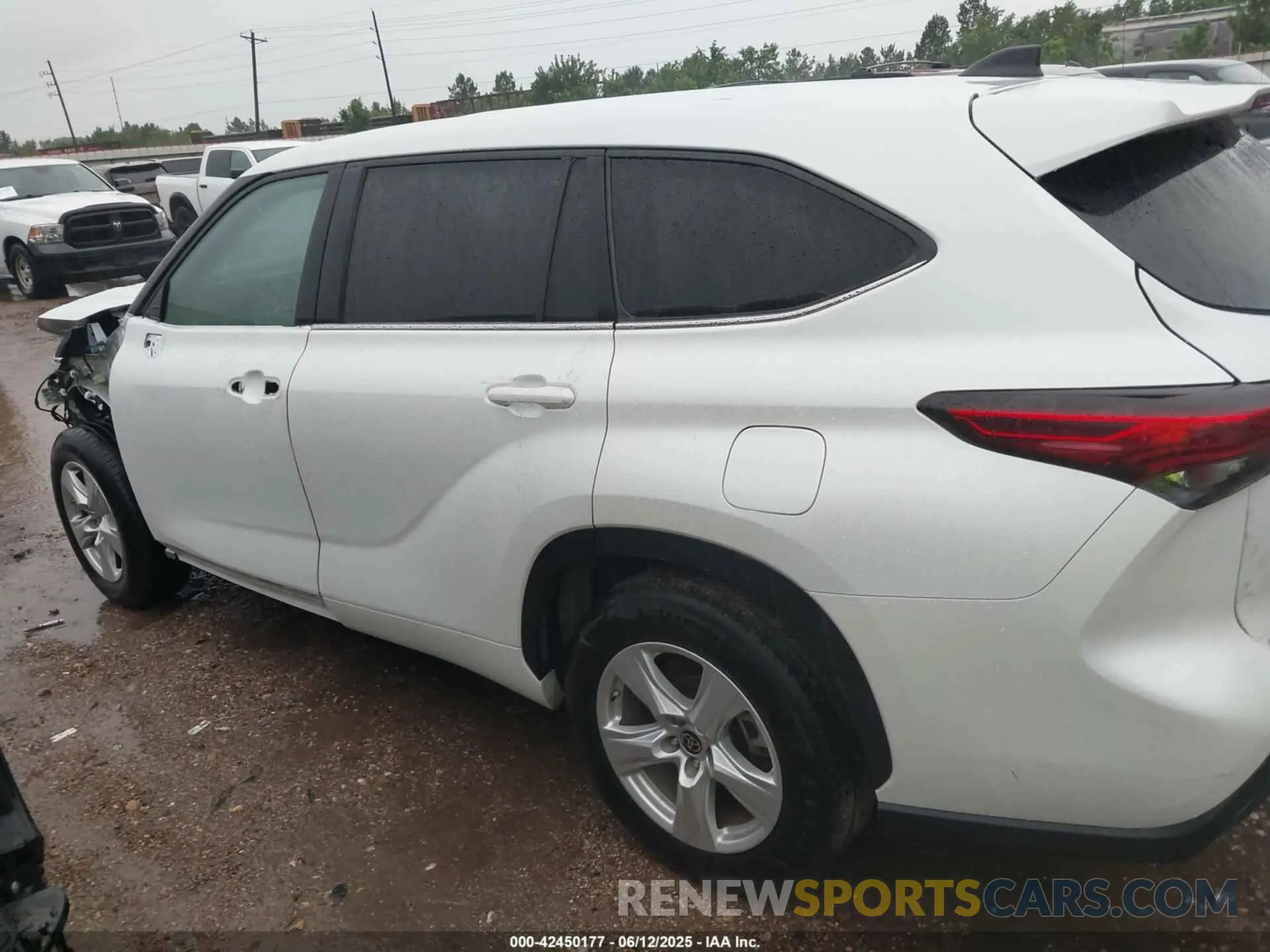 15 fotografías del automóvil dañado 5TDKDRAH8PS022728 TOYOTA HIGHLANDER 2023