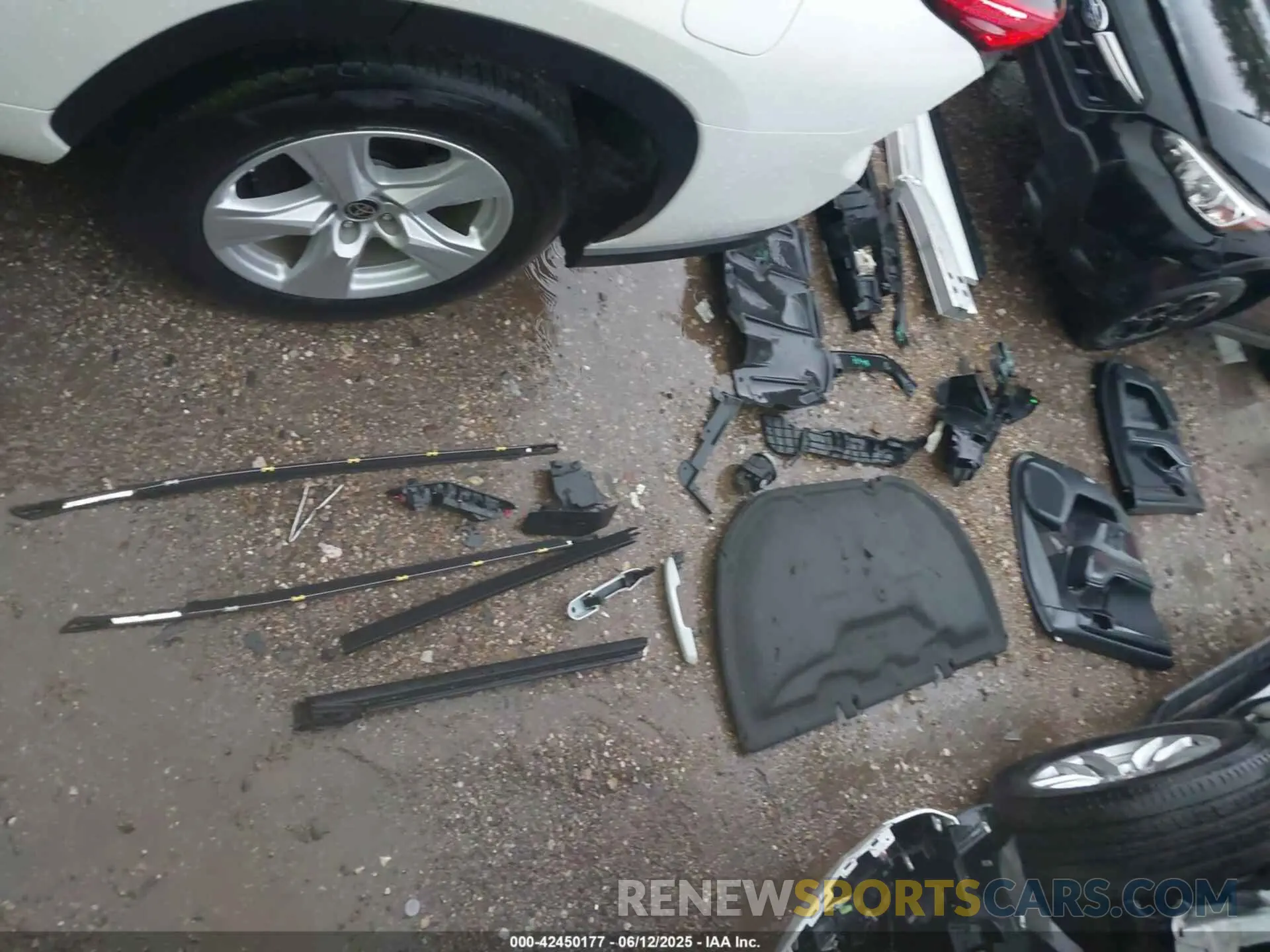 20 fotografías del automóvil dañado 5TDKDRAH8PS022728 TOYOTA HIGHLANDER 2023