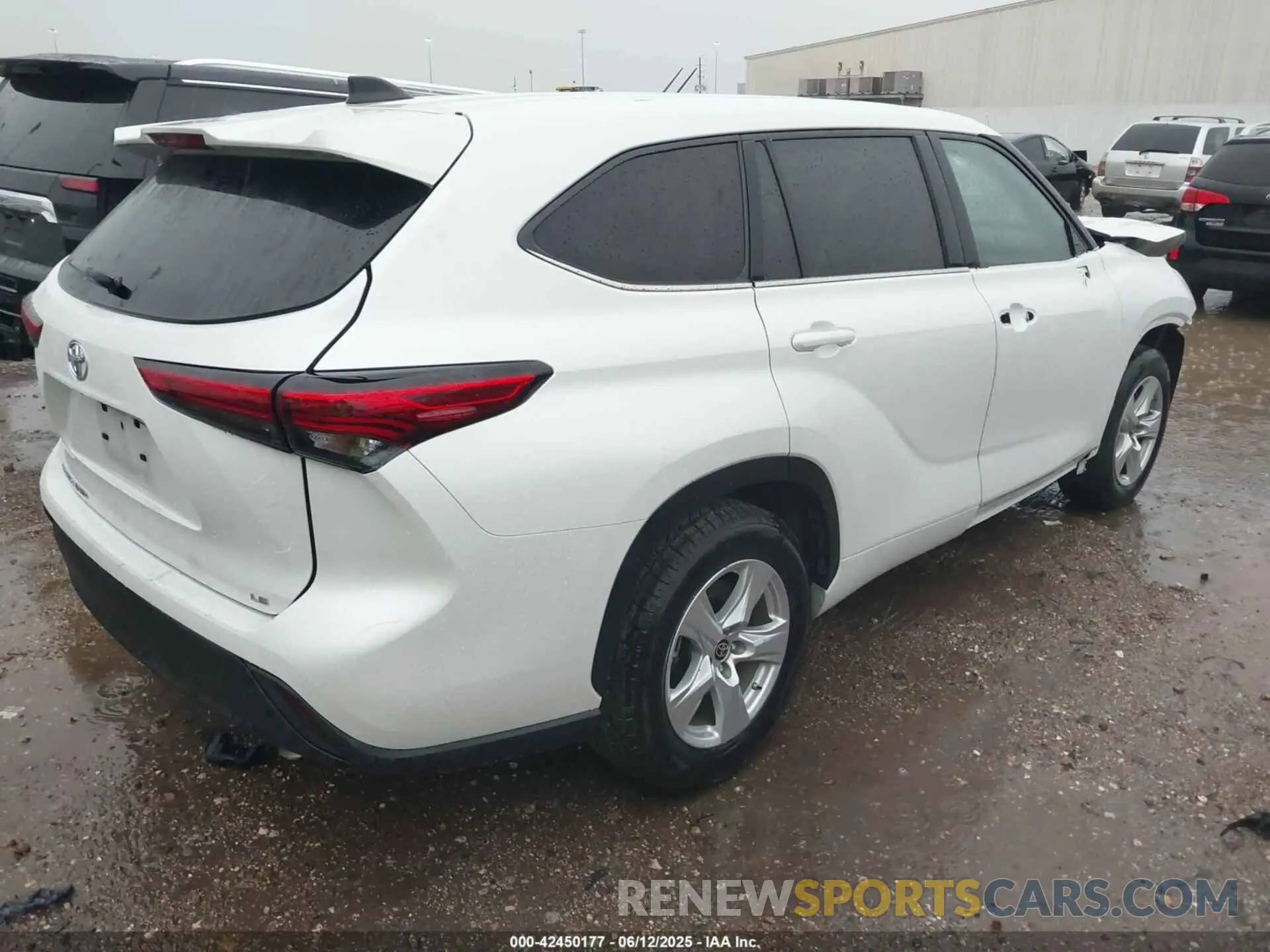 4 fotografías del automóvil dañado 5TDKDRAH8PS022728 TOYOTA HIGHLANDER 2023