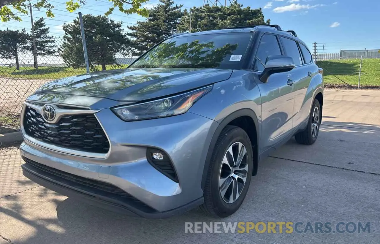 2 fotografías del automóvil dañado 5TDKDRAH8PS024592 TOYOTA HIGHLANDER 2023