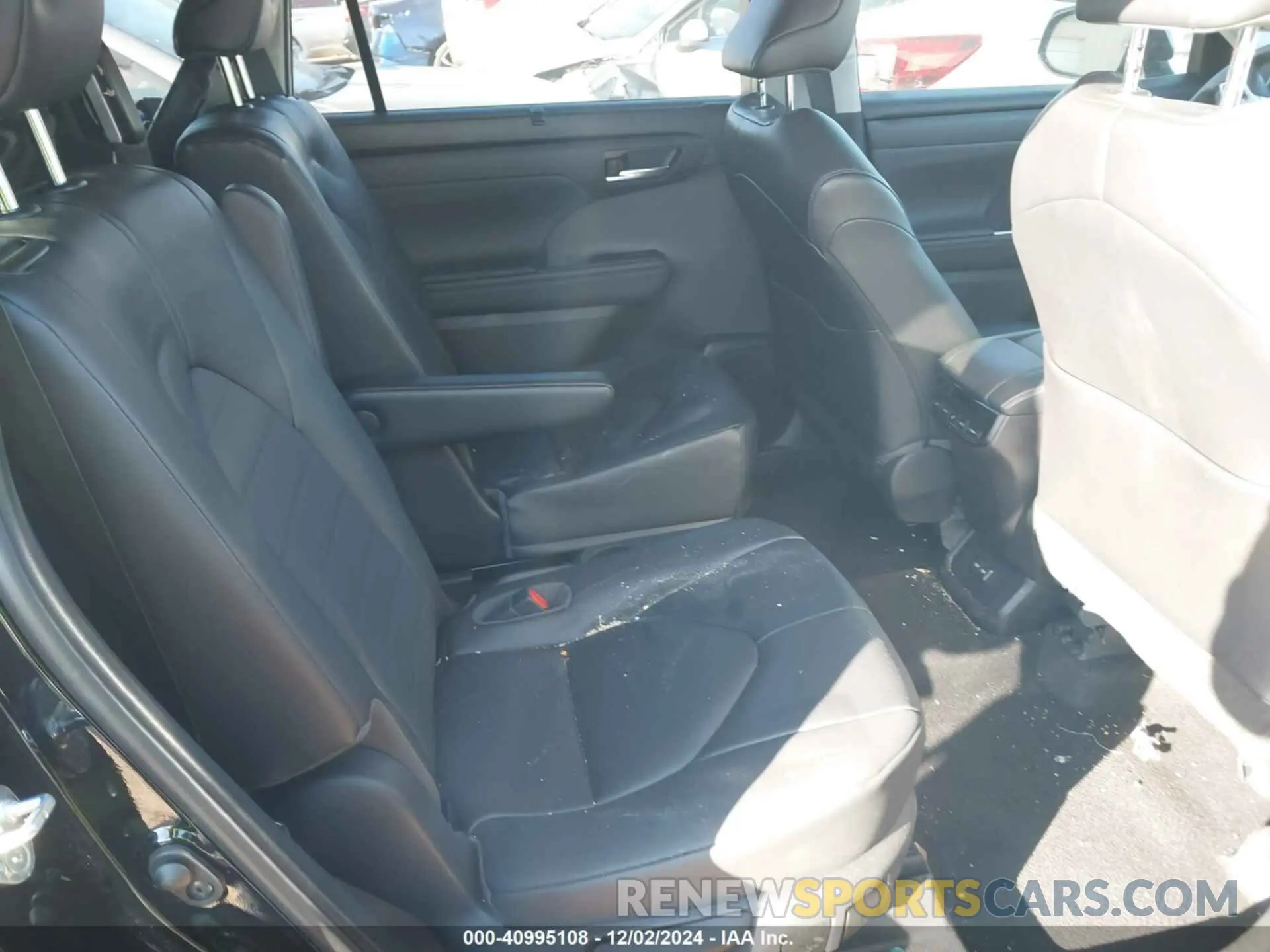 8 fotografías del automóvil dañado 5TDKDRAH8PS521089 TOYOTA HIGHLANDER 2023