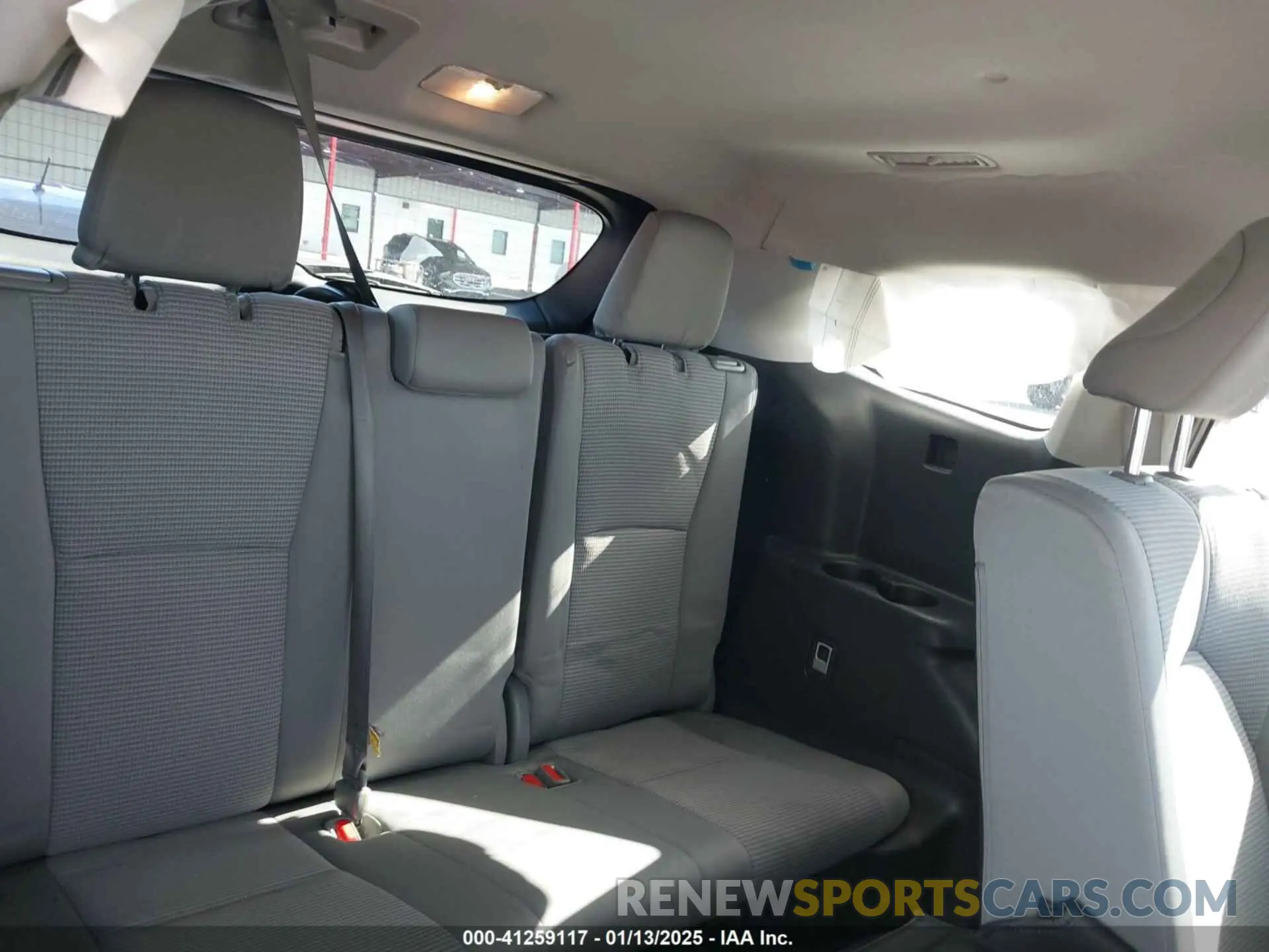 8 fotografías del automóvil dañado 5TDKDRAH8PS527314 TOYOTA HIGHLANDER 2023