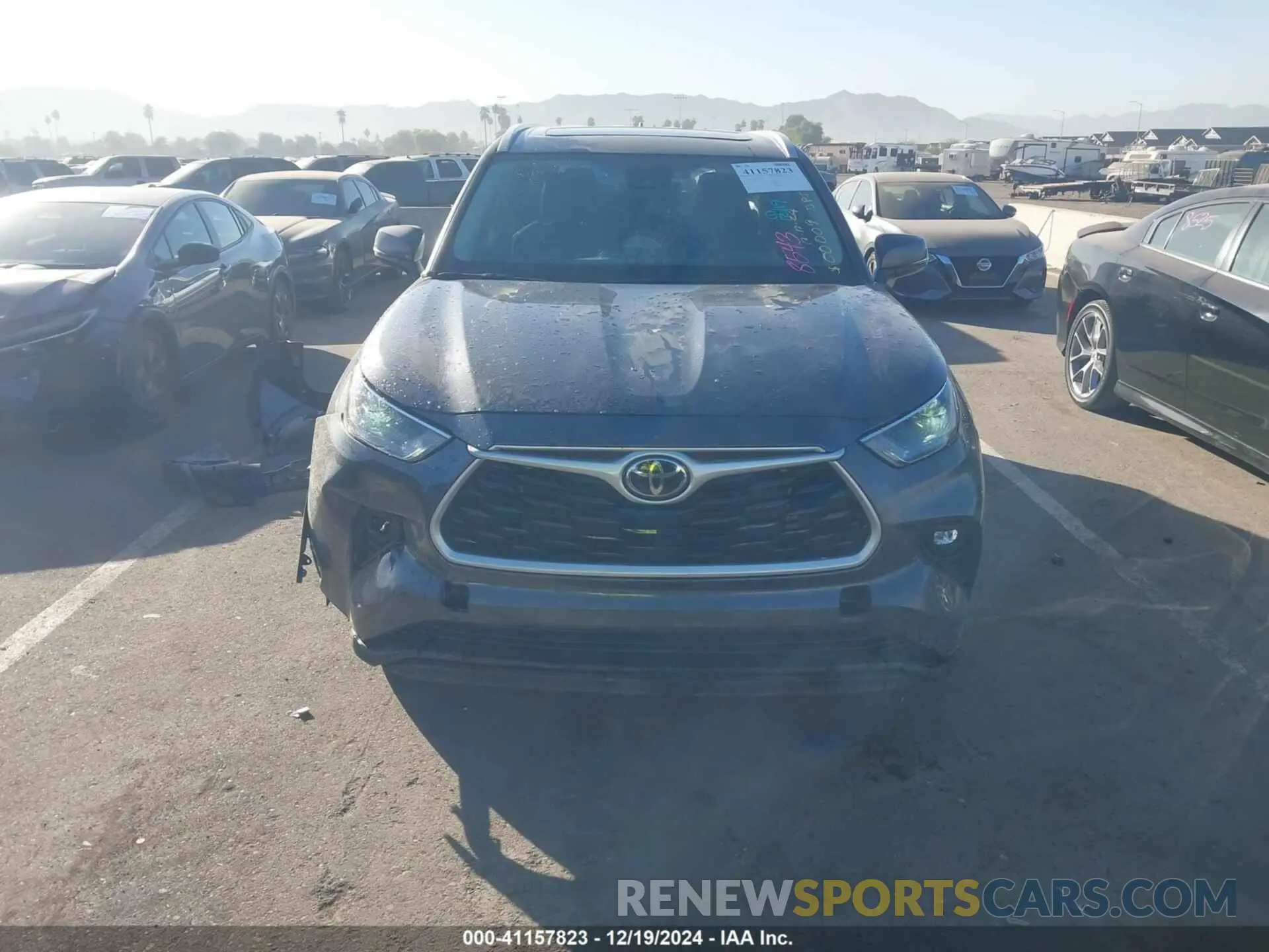 13 fotografías del automóvil dañado 5TDKDRAH9PS000091 TOYOTA HIGHLANDER 2023