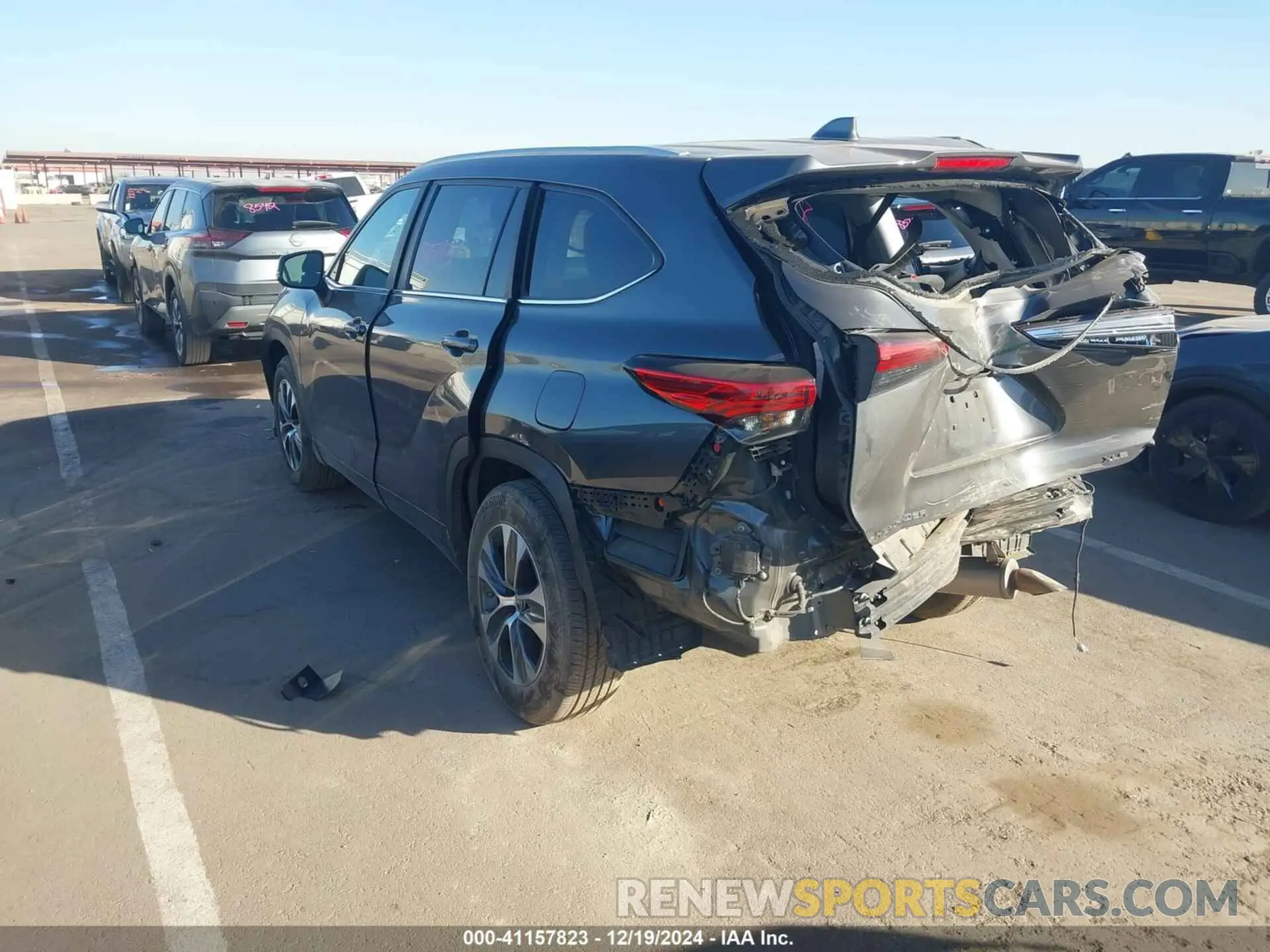 3 fotografías del automóvil dañado 5TDKDRAH9PS000091 TOYOTA HIGHLANDER 2023