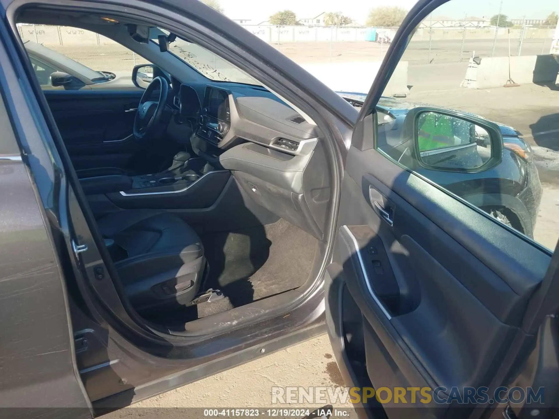 5 fotografías del automóvil dañado 5TDKDRAH9PS000091 TOYOTA HIGHLANDER 2023