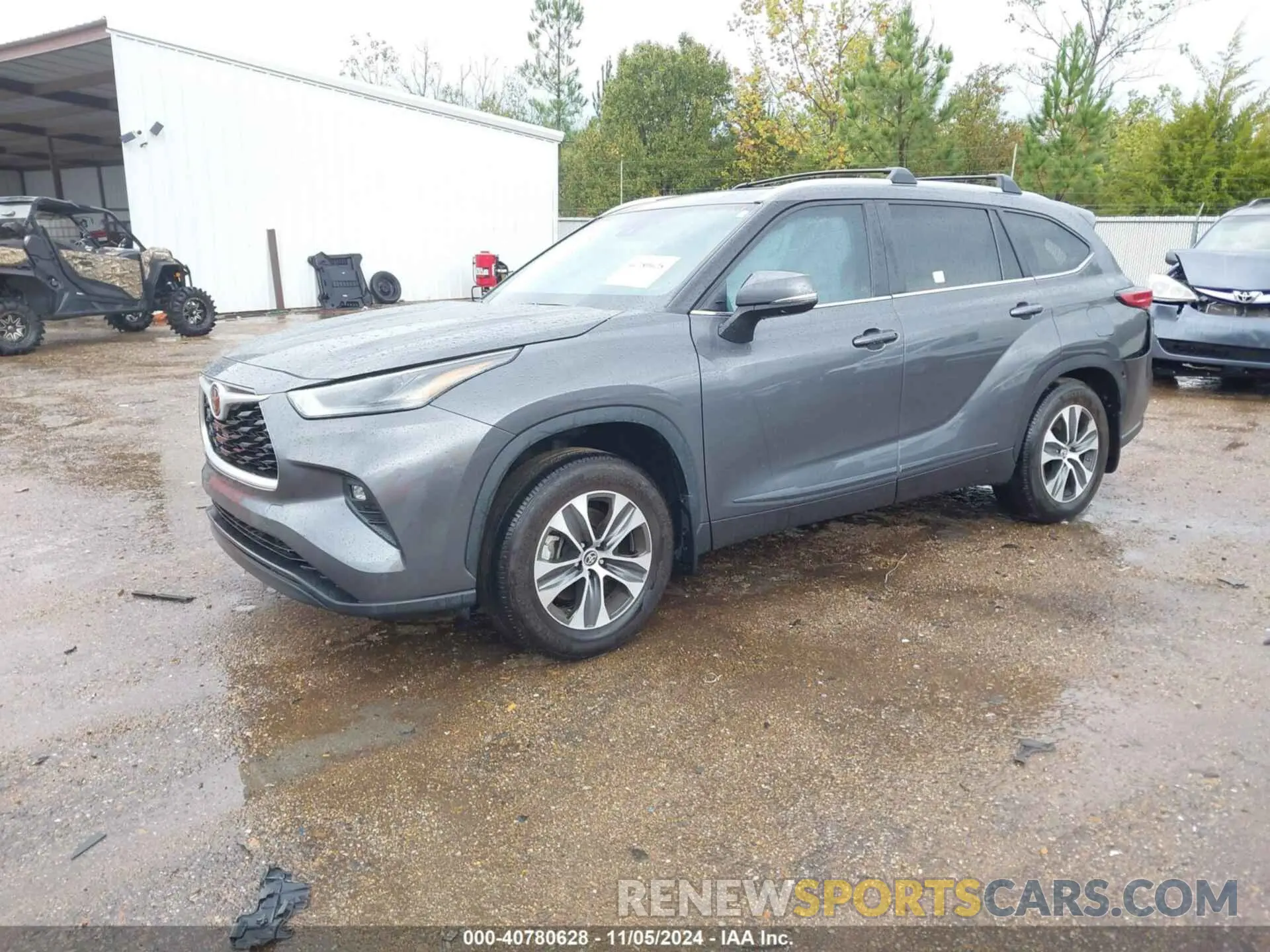 2 fotografías del automóvil dañado 5TDKDRAH9PS012242 TOYOTA HIGHLANDER 2023