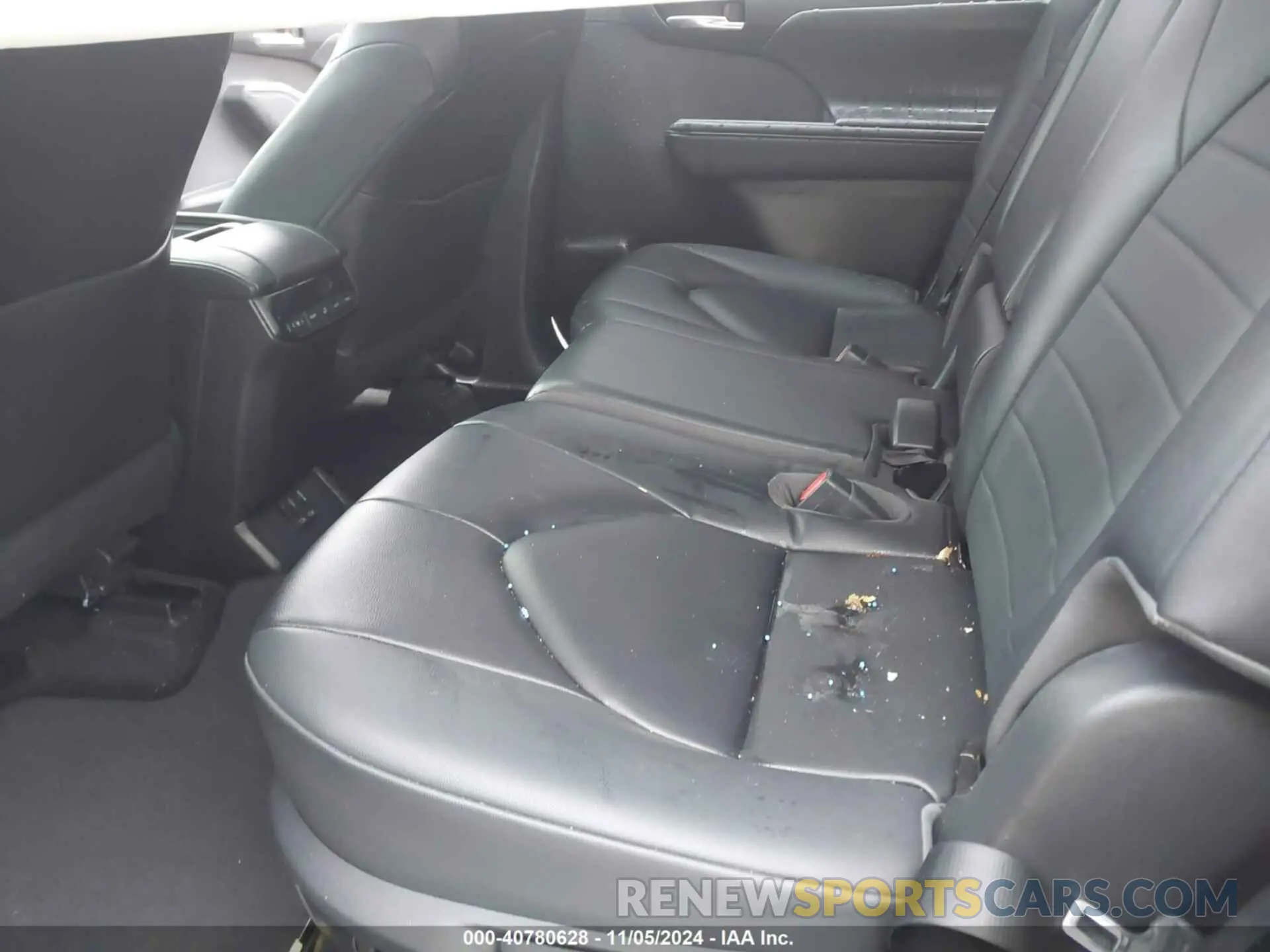 8 fotografías del automóvil dañado 5TDKDRAH9PS012242 TOYOTA HIGHLANDER 2023