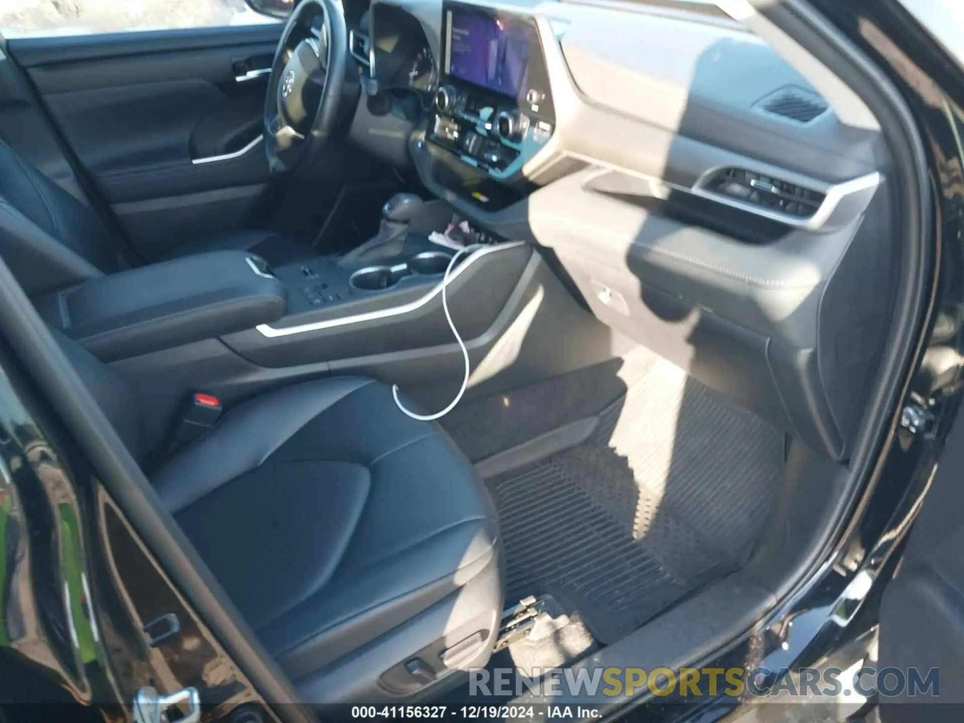 5 fotografías del automóvil dañado 5TDKDRAH9PS041191 TOYOTA HIGHLANDER 2023